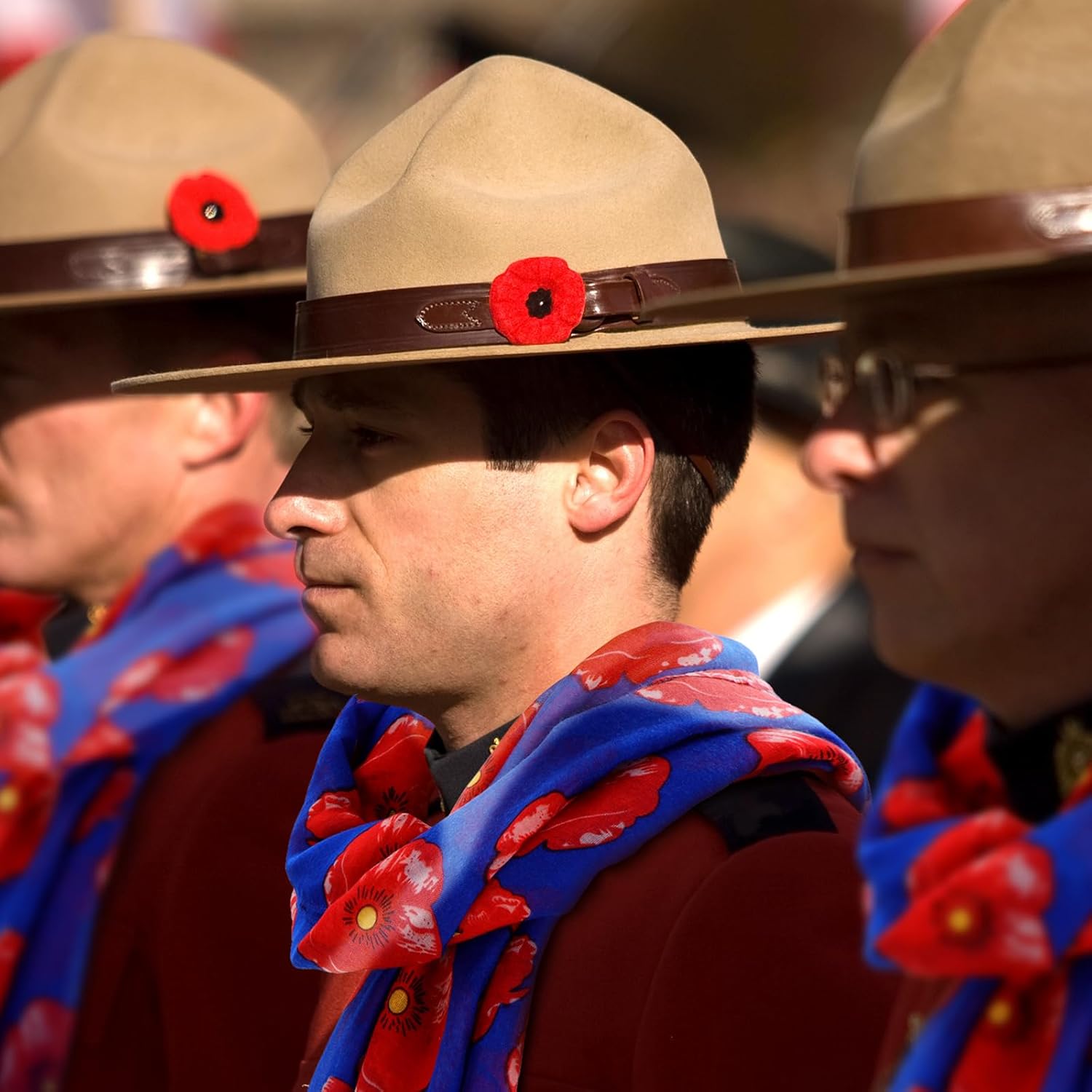 Cozypower 2 Pcs Red Poppy Flower Scarfs for Women Lightweight Florals Shawl Wraps Sheer Red White Floral Scarf Christmas Poppy Gifts for Women Men Christmas Party Decor - Image 5