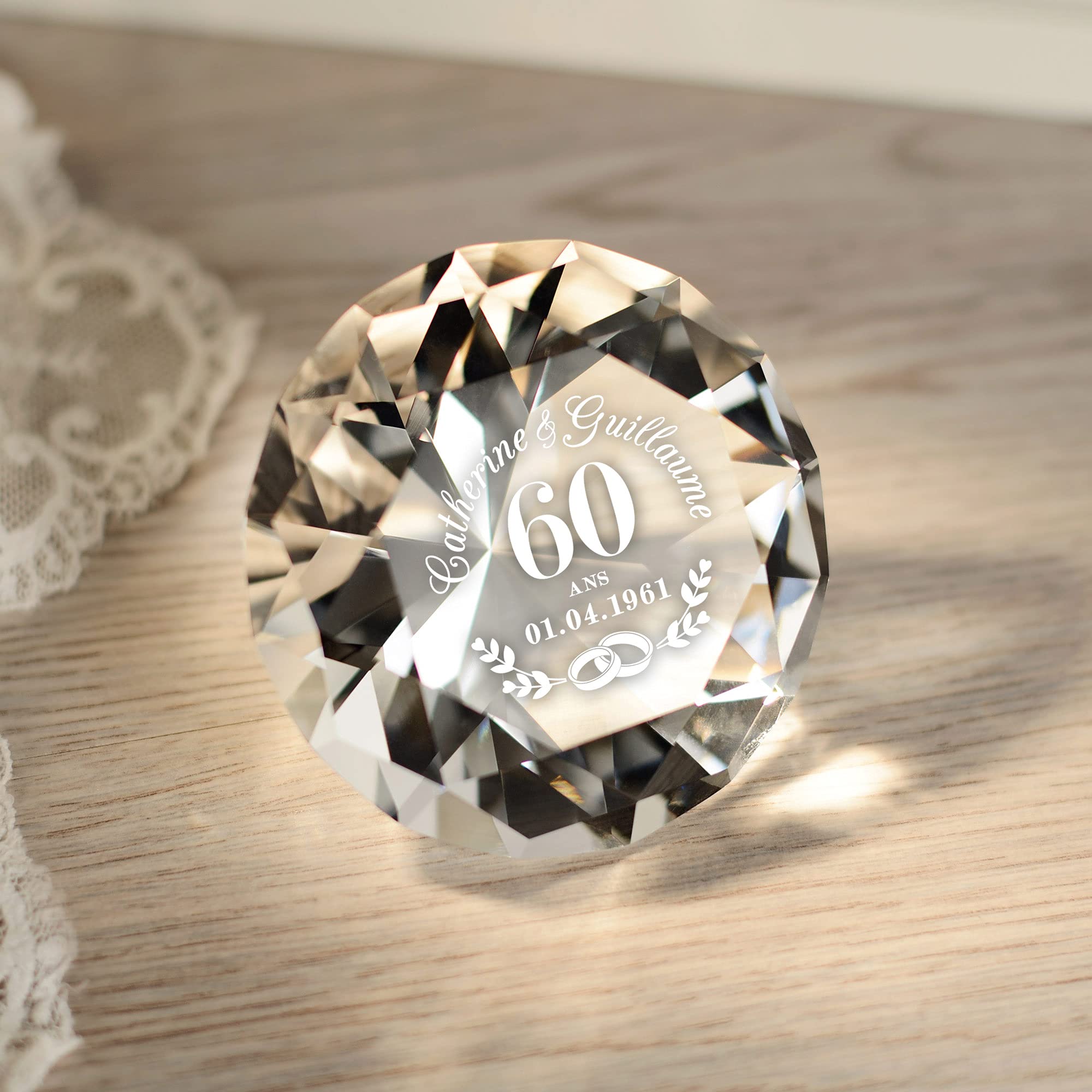 Casa Vivente Presse-Papier en Verre, Cristal en Forme de Diamant avec Gravure Personnalisée pour Les Noces de Diamant et Écrin, Idée Cadeau pour Le 60e Anniversaire de Mariage, Accessoires Décoratifs