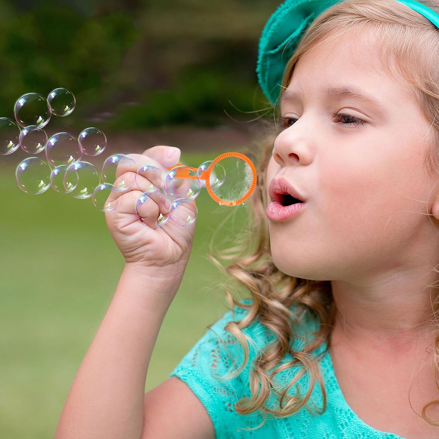 Bubble Wands kit Party Favors for Kids Bulk Toys Party Supplies Christmas Birthday Wedding Bath Time Gifts for Boys Girls (Assorted)