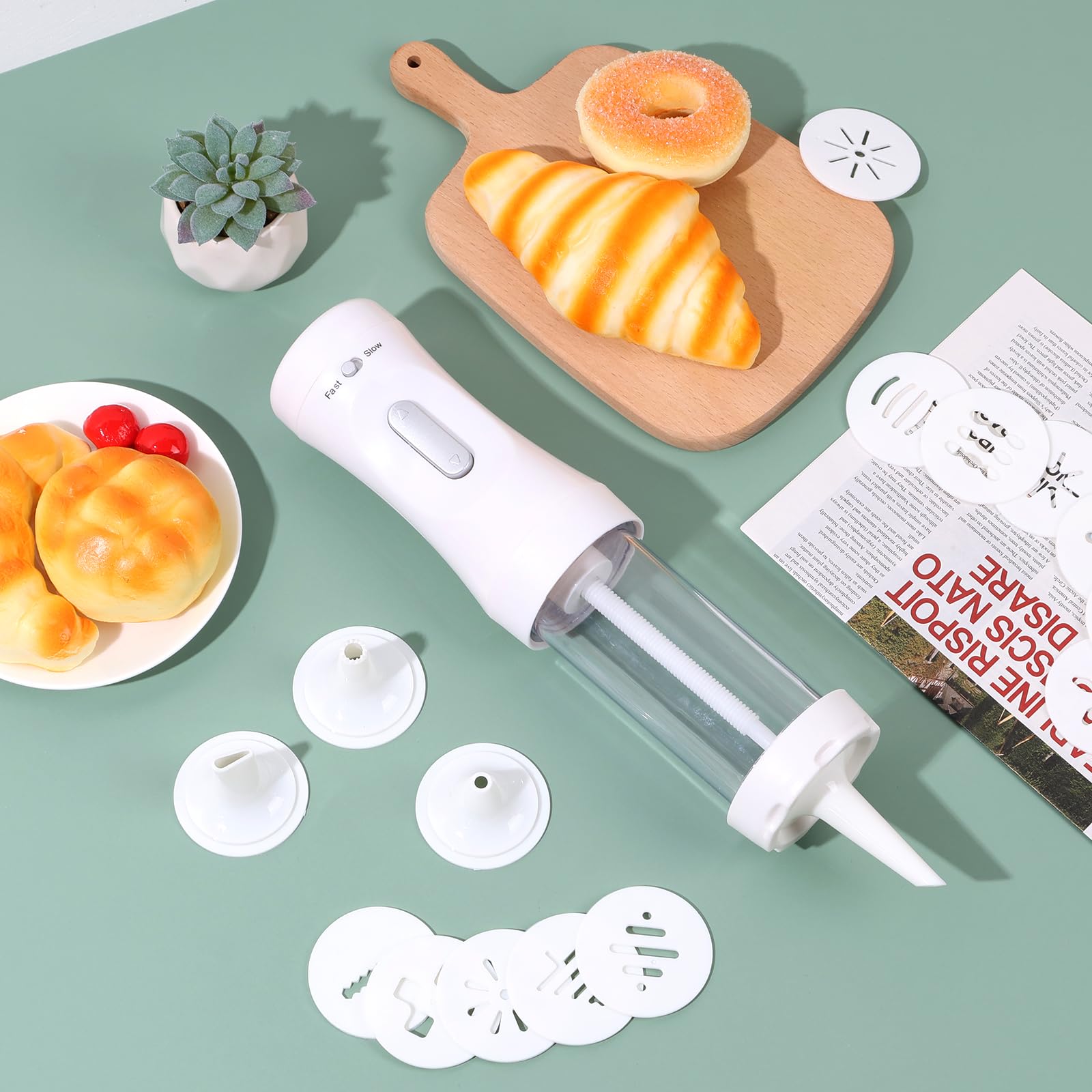 Elektrische Plätzchenpresse DIY Cookies Maker Set mit 12 Keksscheiben und 4 Zuckergussdüsen Elektrische Kekspresse Dekorieren Kit Abnehmbare Cookie Maker Maschine Elektrische Plätzchen