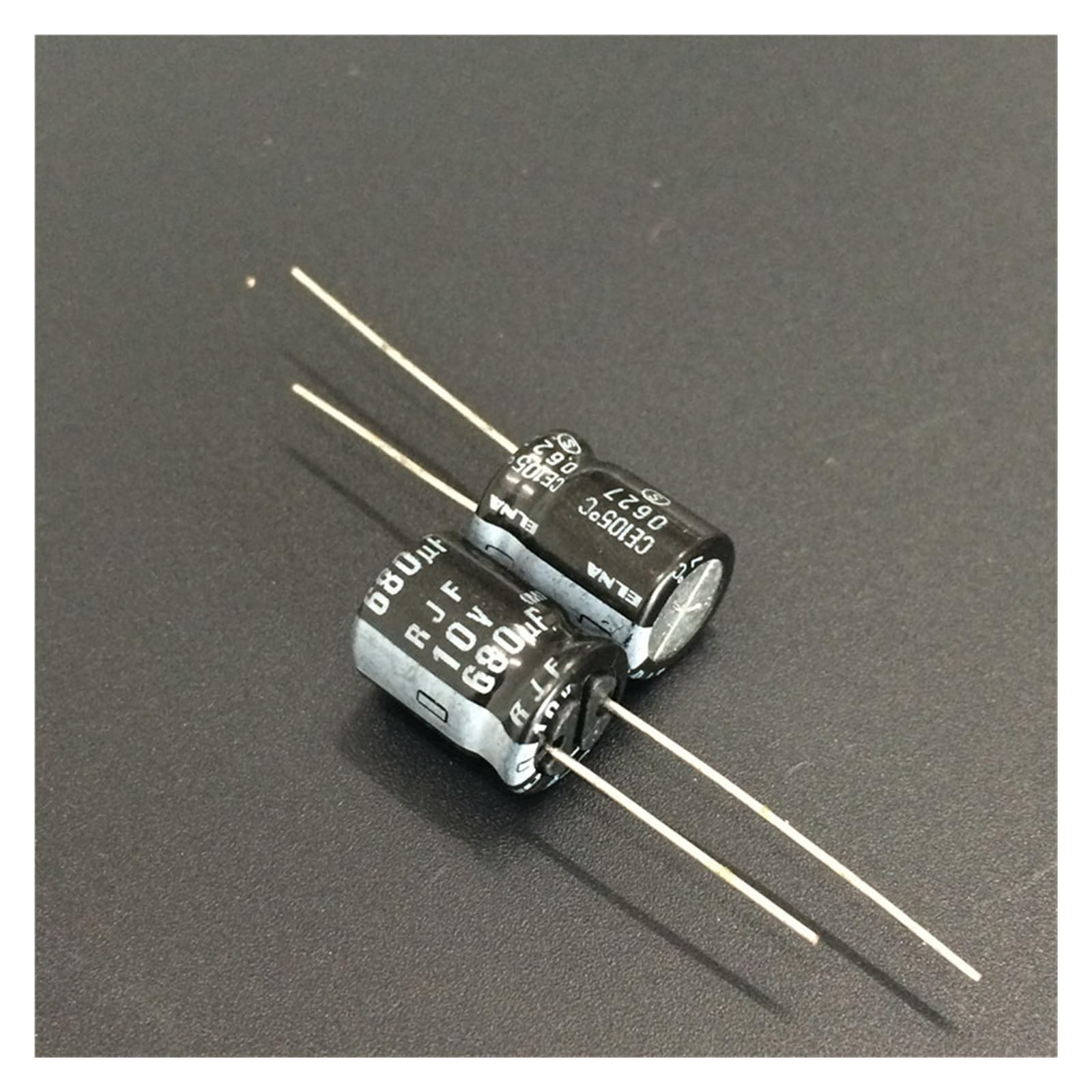 Condensateur 10V 680uF résoud le sifflement électrique des amplificateurs audio 5 unités