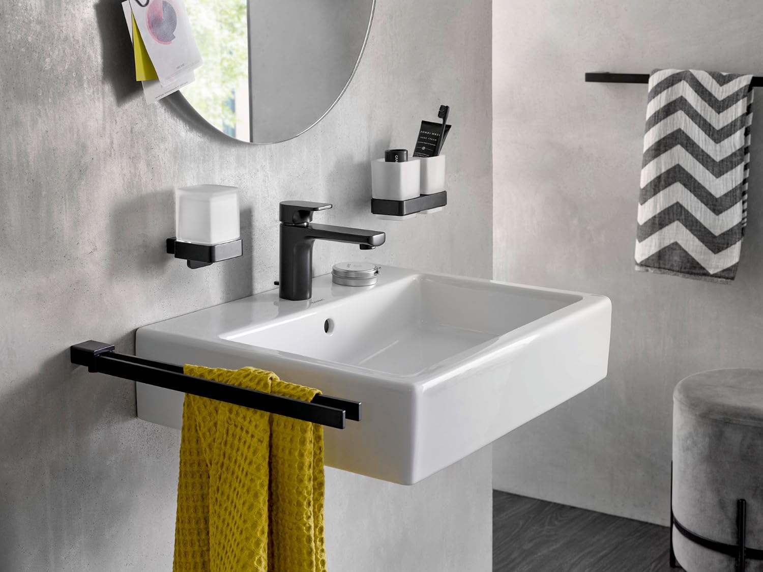 Emco Loft - Soporte de Pared para cepillos de Dientes con 2 Vasos de Cristal y Aluminio, 18 cm, Color Negro Mate y Satinado