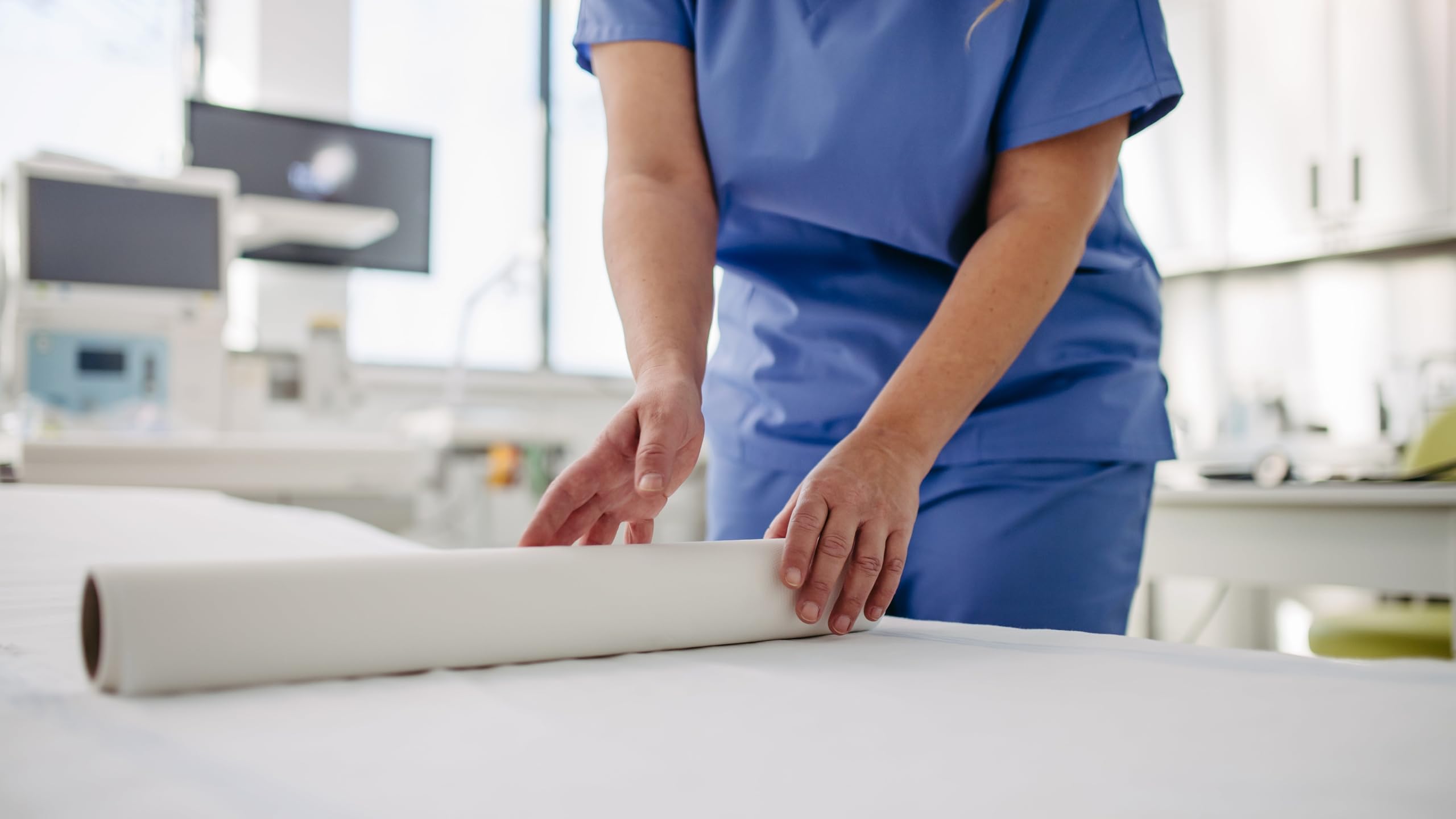 Inoverse Lot de 3 Rouleaux de Drap d’Examen Jetable en Crêpe Médicale – 50 m x 60 cm – Papier d’Examen Médical Doux et Absorbant – Pour Massage, Spa, Esthétique et Usage Médical