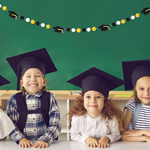 Miniatura 6 de Whaline Guirnalda de bola de fieltro 3D con gorro de graduación 3D, guirnalda de pompones para la clase de 2025, adornos colgantes de
