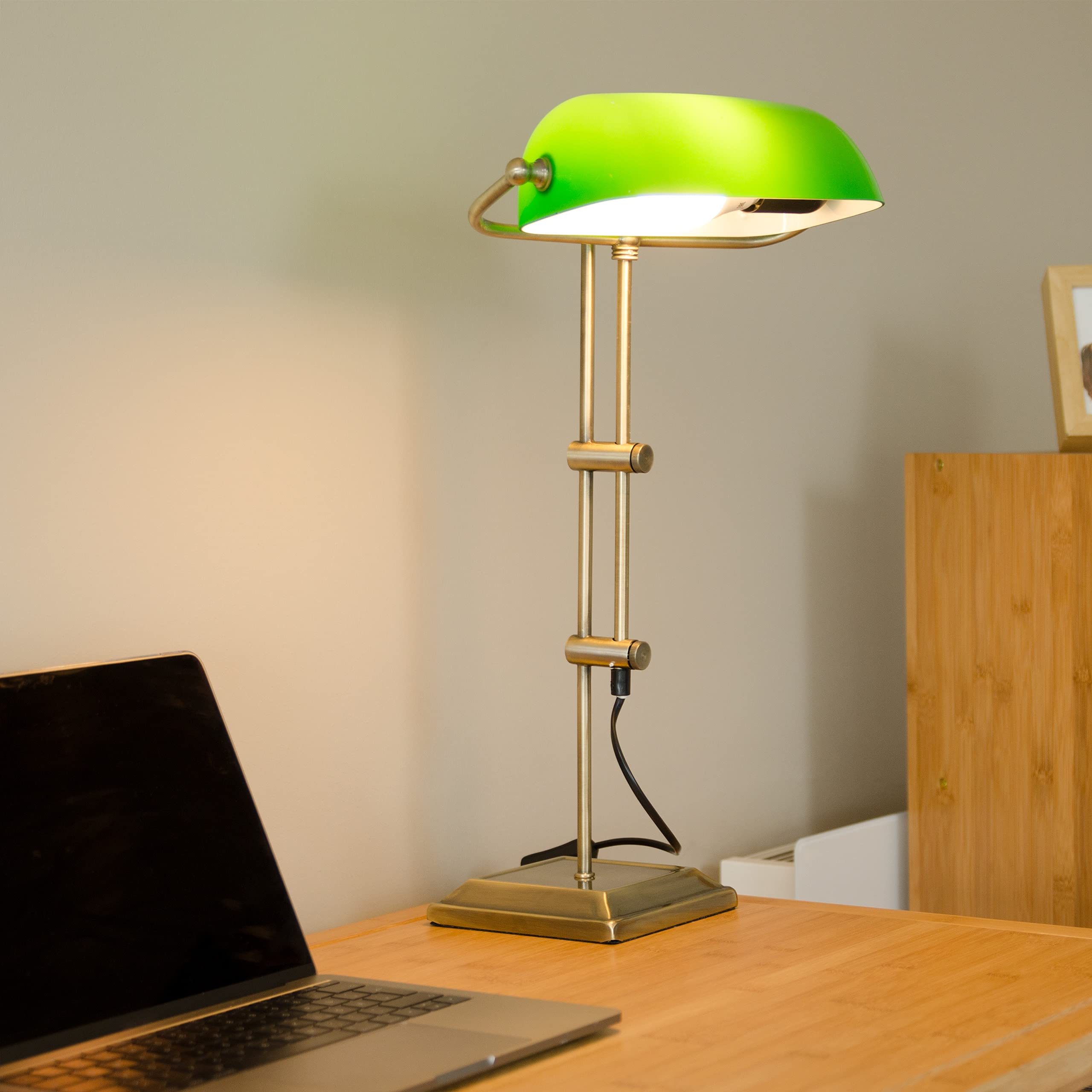 Relaxdays Bankerlampe grün, Tischlampe Glas, Dekolampe Retro, Tischlampe Messing Optik, HxBxT: 52 x 27 x 18 cm, bronze