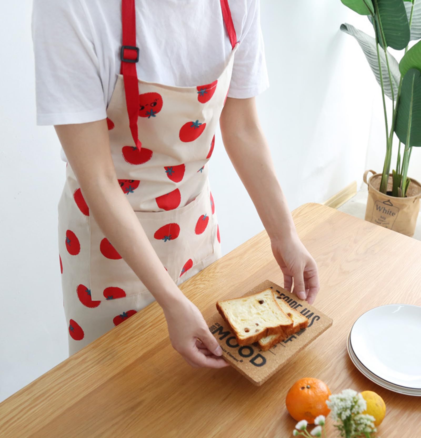 Tabliers Assortis Pour Enfants Et Adultes — Jolis Tabliers De Cuisine Maman Et Moi à Motif Tomates, RéGlables Et Avec Poche
