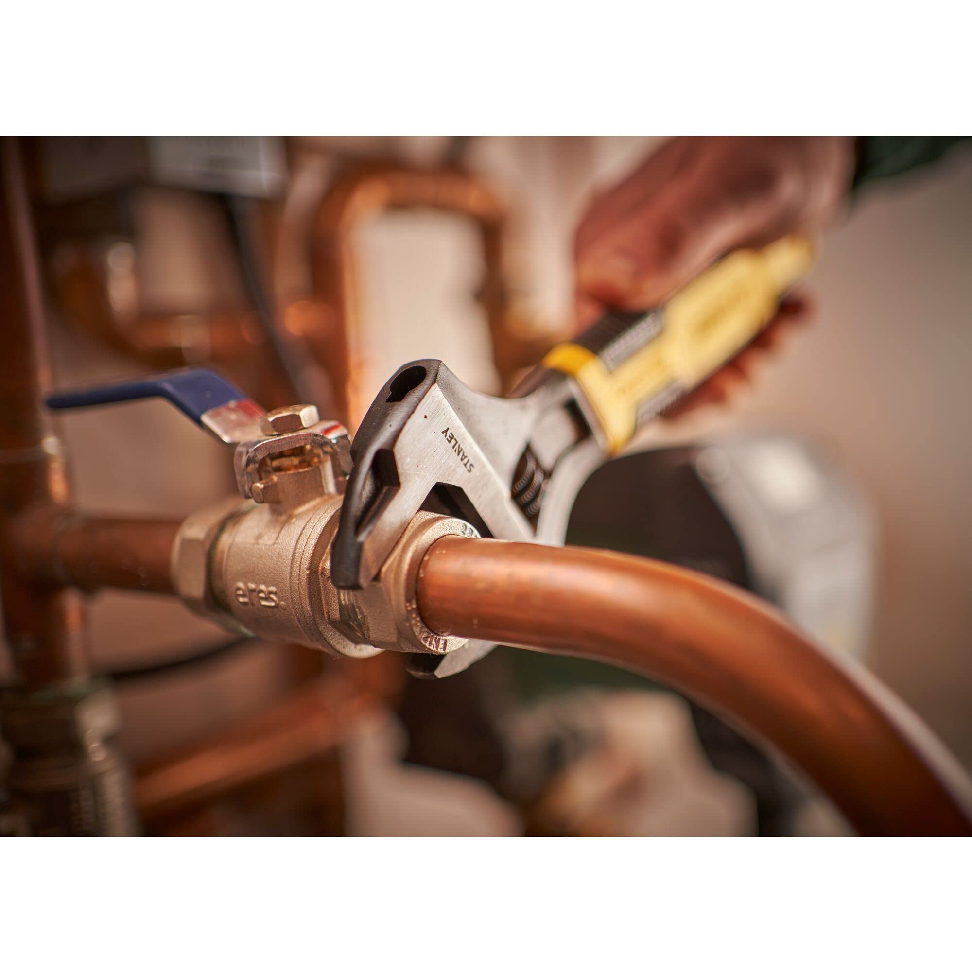 Image secondaire de Clé à Molette MaxSteel Stanley 6 Pouces avec Poignée Ergonomique