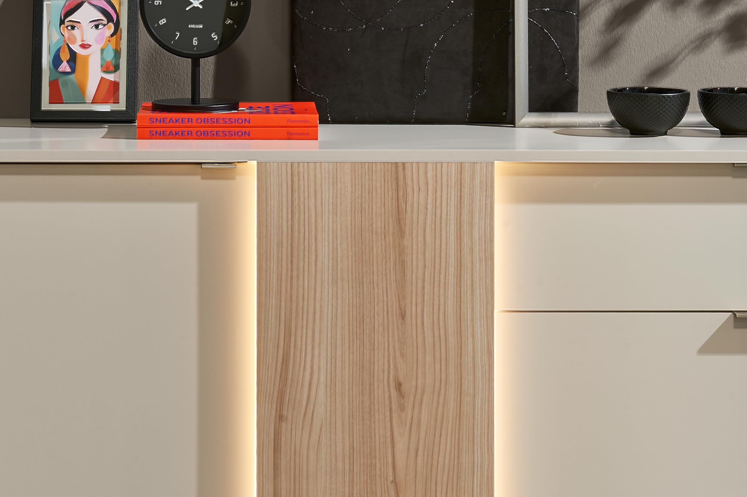 AVANTI TRENDSTORE - Ciampino - Parete da soggiorno in laminato cashmere/riva oak, composta da un mobile Tv, scaffale a parete e illuminazione a LED. Dimensioni ca. LAP 238x202x40 cm