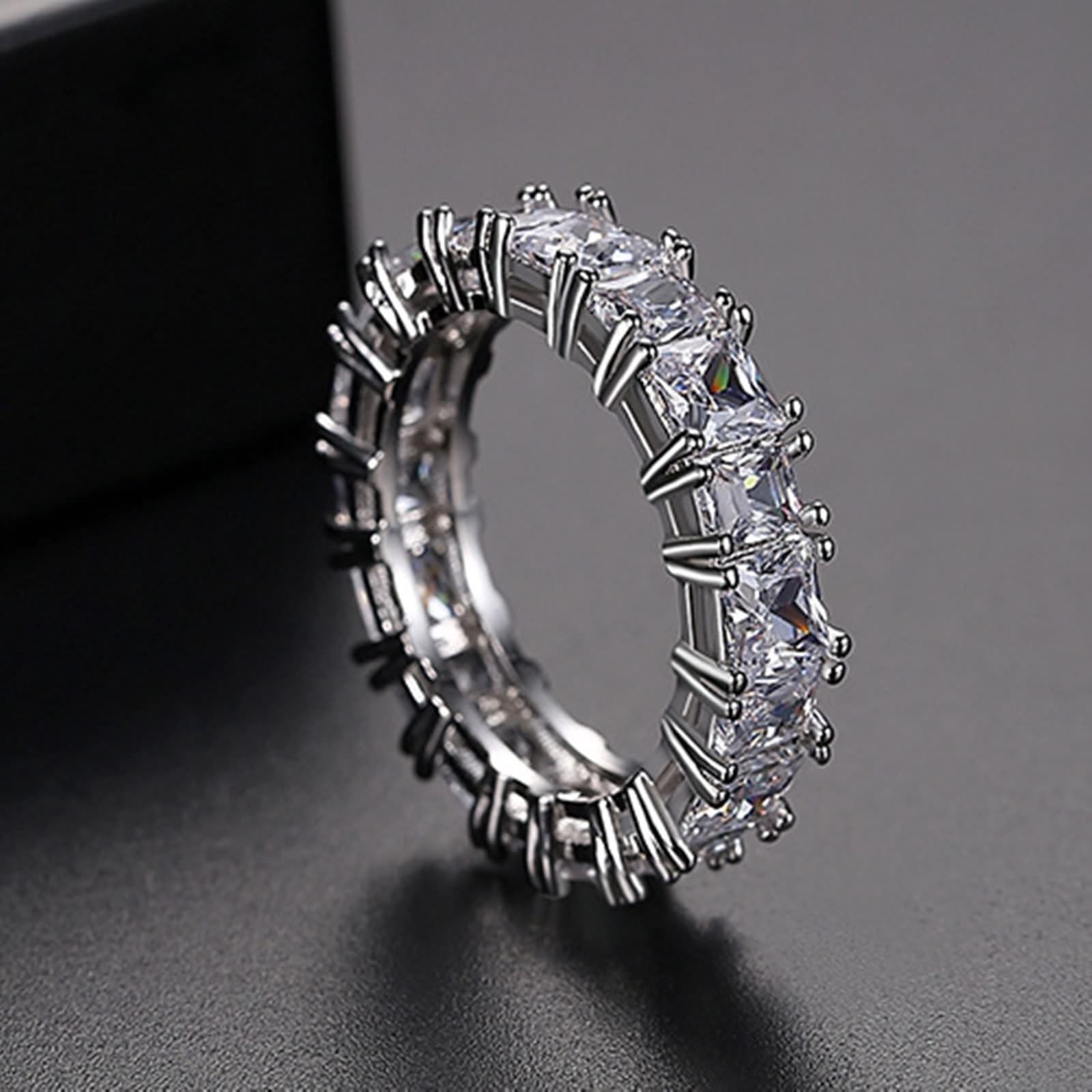 Moissanite pierścionek damskie obrączki ślubne białe złoto 18-karatowy niemetalowy znaczek (tylko moda) z 4 pazurami prostokątna cyrkonia rozmiar H 1/2 moda dla lesbijek biżuteria świąteczna