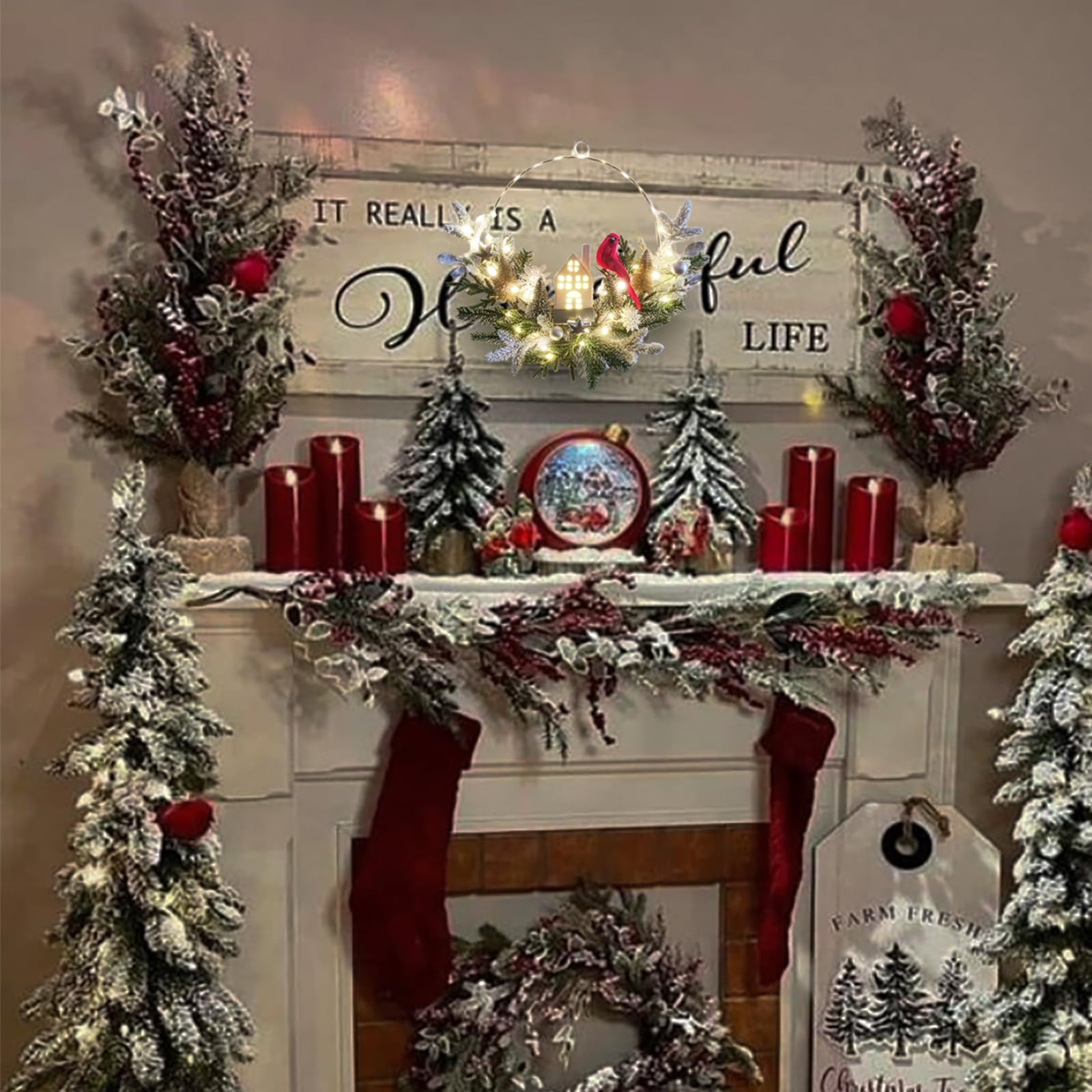 Atemberaubender vorbeleuchteter Weihnachtskranz für Haustür (40,6 cm), Türkranz, 40 LEDs, bezaubernder Kardinal und Haus, Weihnachtsfeiertage, Winterdekoration