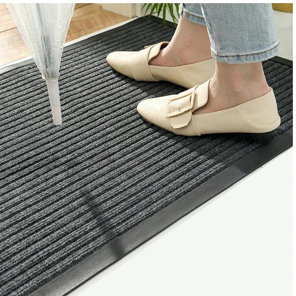 Tapis d'entrée mat pour porte idéal pour garder la maison propre en automne