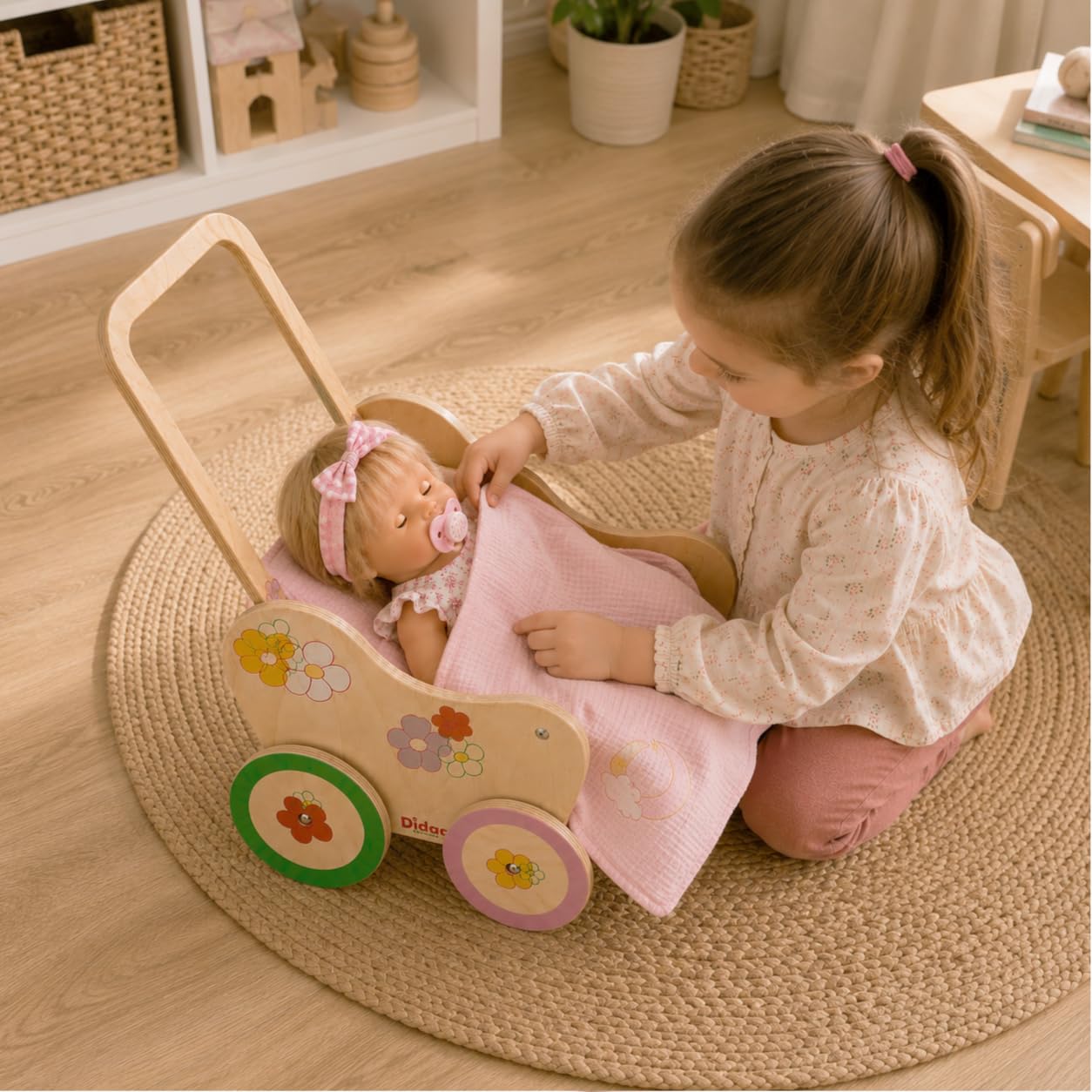 Dida Landau pour Poupées en Bois Motif Fleurs - Poussette pour Poupées jusqu'à 35 cm, Jouet de Rôle pour Enfants de 2 à 4 Ans, Parfait pour Les Petits Parents