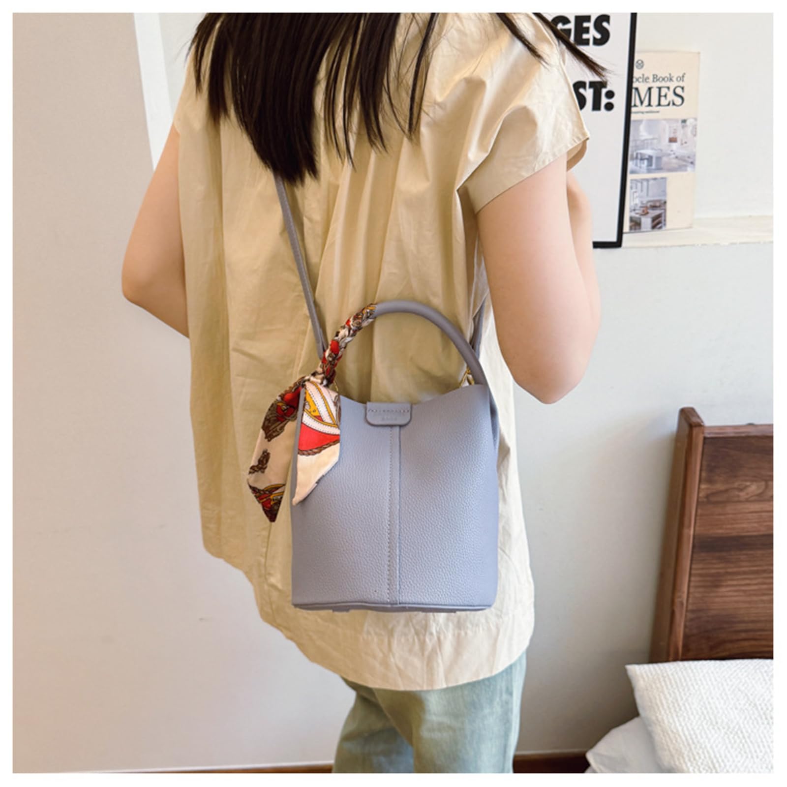 Bolso cruzado De Viaje Versátil Con Elegante Detalle Bufanda Seda Bandolera O Mano