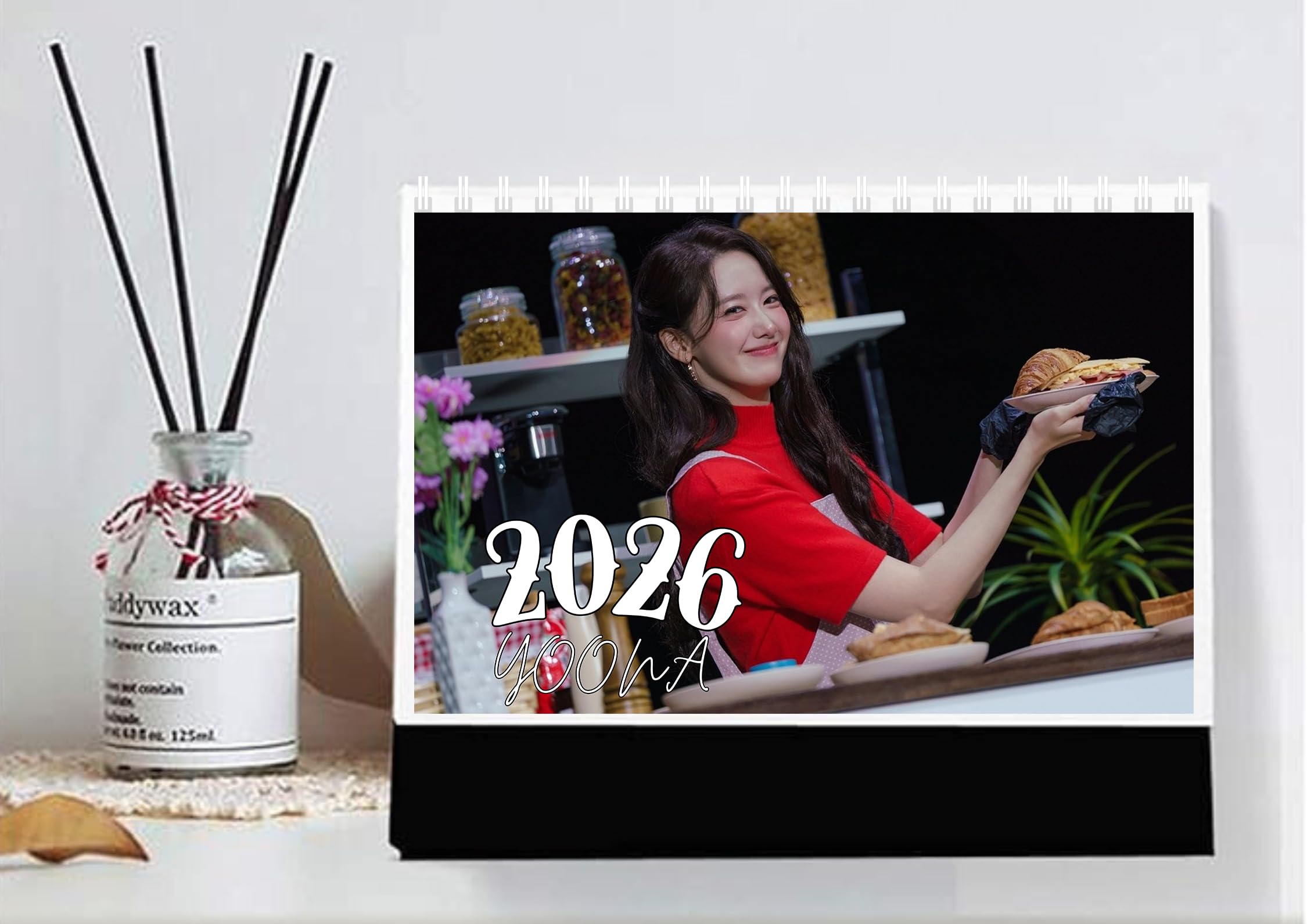 Amazon.co.jp: 少女時代 ユナ 2026年 卓上カレンダー A5サイズ
