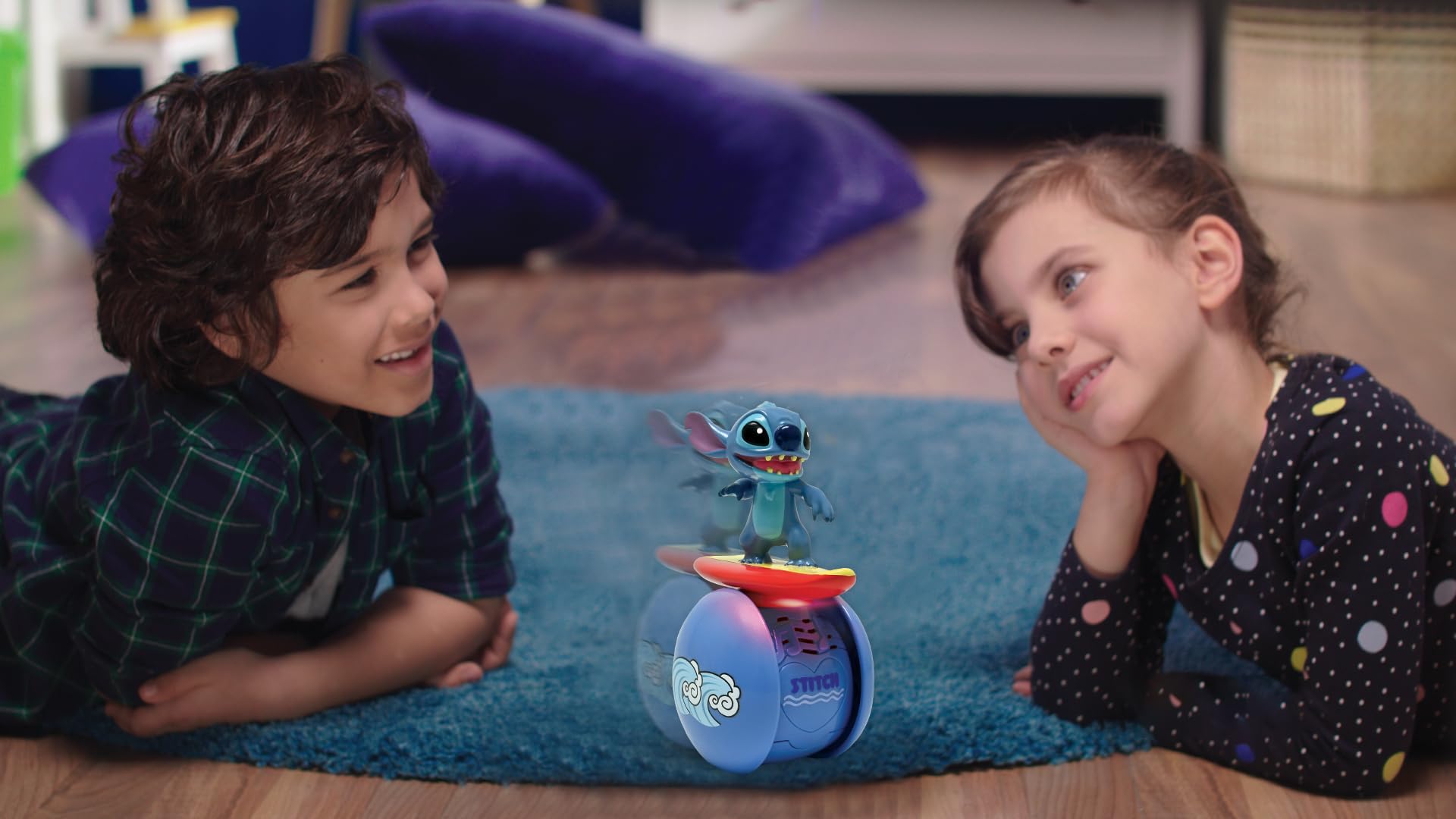 Lexibook, Disney Stitch, Il Robot Interattivo Stitch Surfer – Equilibrio Permanente, Effetti Luminosi e Sonori, Giocattolo Portatile con Sensori Reattivi, Blu, ROB01D