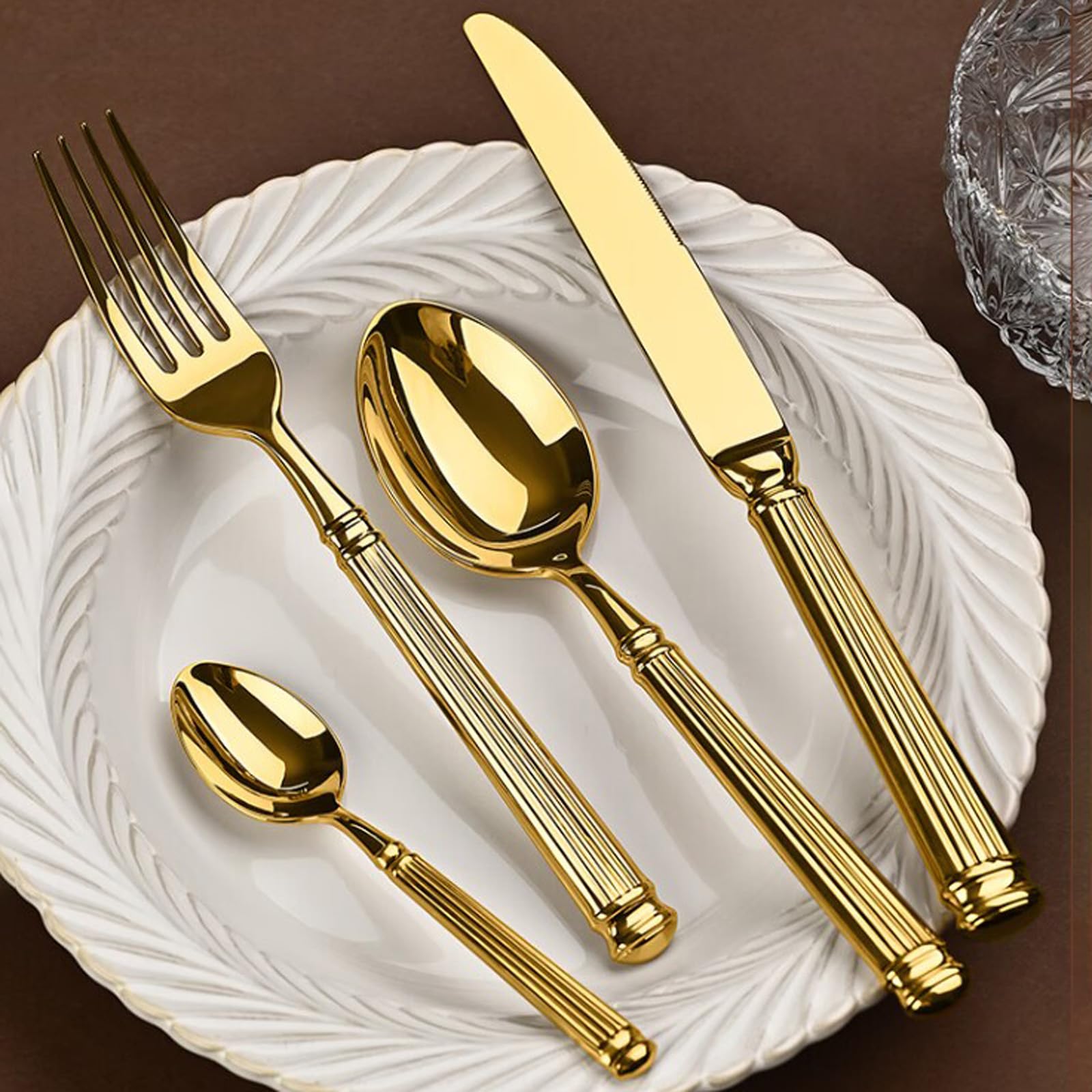 24 Pieces Silverware Set,18/8 stainless steel set for 8,Flatware set European Roman style, Fine Silverware set and Dishwasher Safe 01