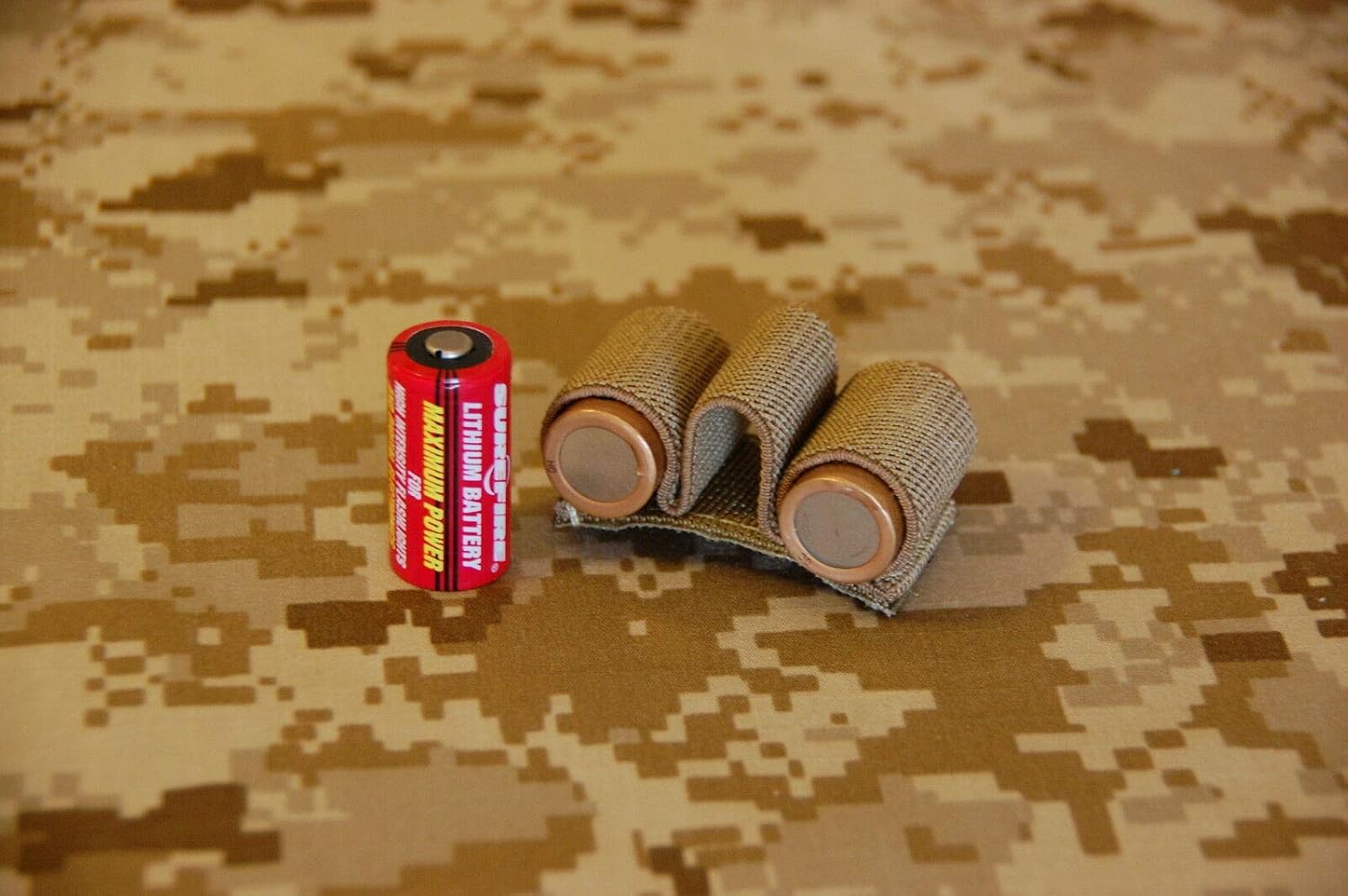 CR123 3Cell Battery Holder Elastic NSWDG AOR1 DEVGRU PEQ15 Scout 600C