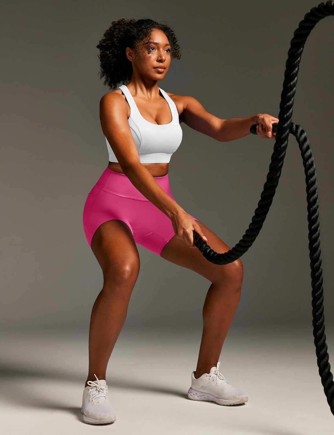 IUGA High Support Sports Bras for Women High Impact Sports Bra Adjustable Criss Cross Back Yoga Workout Bra with Molded Cup
