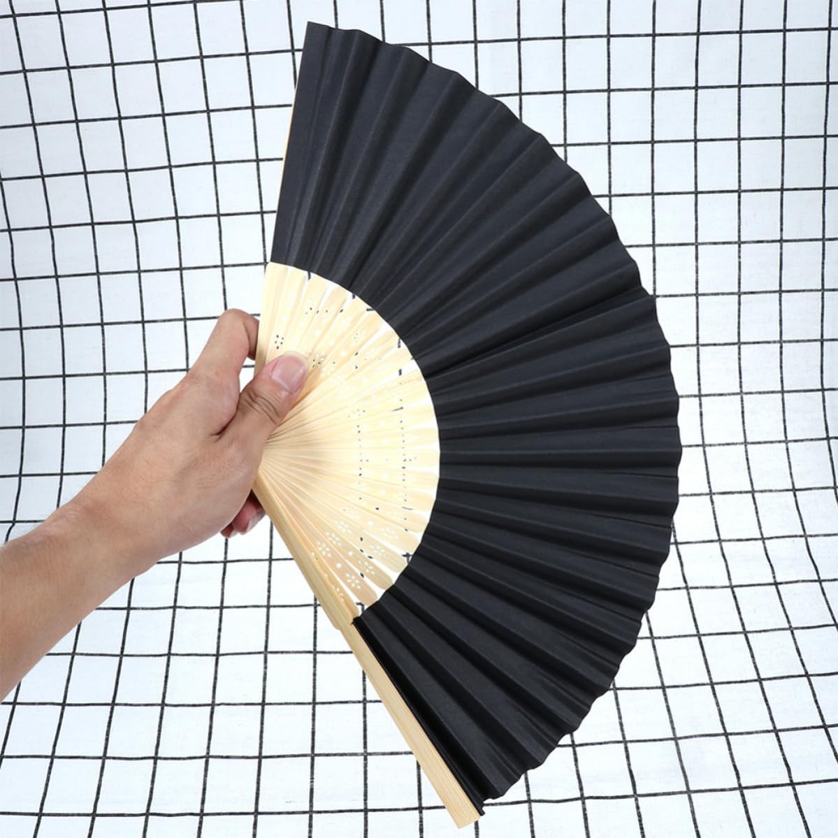 2pcs Classic Folding Fans for Women, Delicate Chinese Style Framework Fans, Easy to Carry and Elegant Decoration, for Wedding or Party Accessories