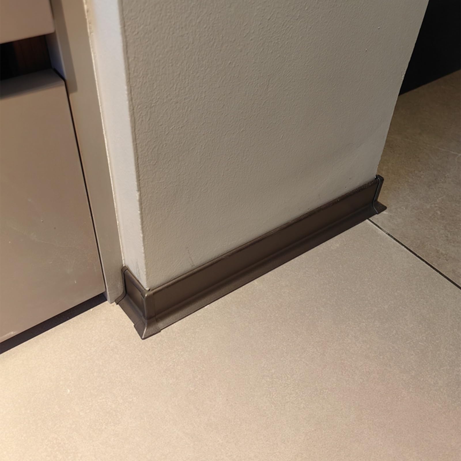 Rodapie Moldura de zócalo de aluminio Alturas de moldura 1.5/2.4/3.2 pulgadas Longitud 2/2.5/3.3/4/5/5.8 pies Base de pared de metal Borde de zócalo de arco redondo para baño(H-8cm/3.2in,L-25in/63.5cm