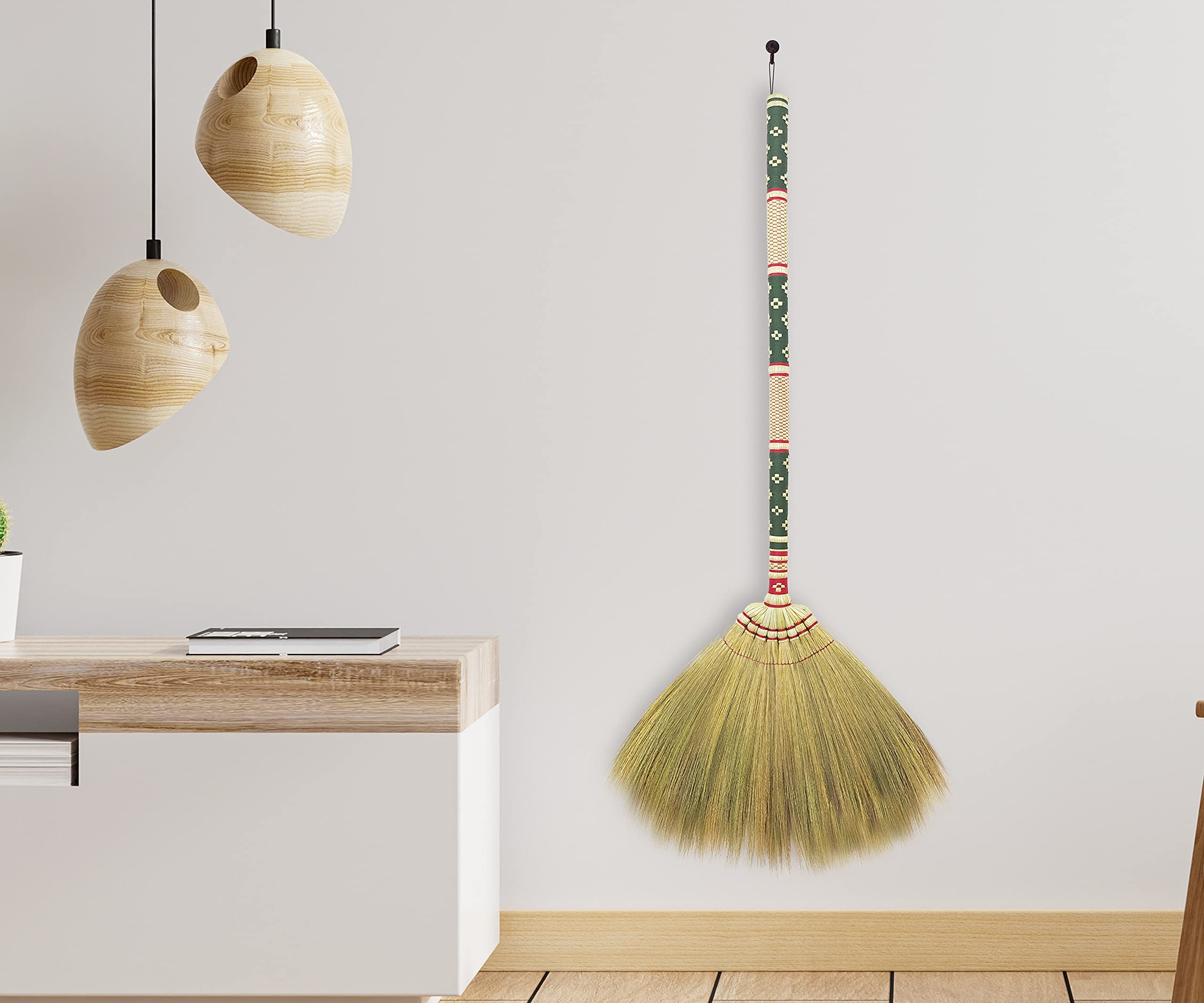 Thai Vintage Retro Grasbesen Stab Asiatischer Strohhalm für Hochzeit Springen Hexe Haus Lang mit Massivholzgriff - Primitive Kehren Schmutz Staub Müll