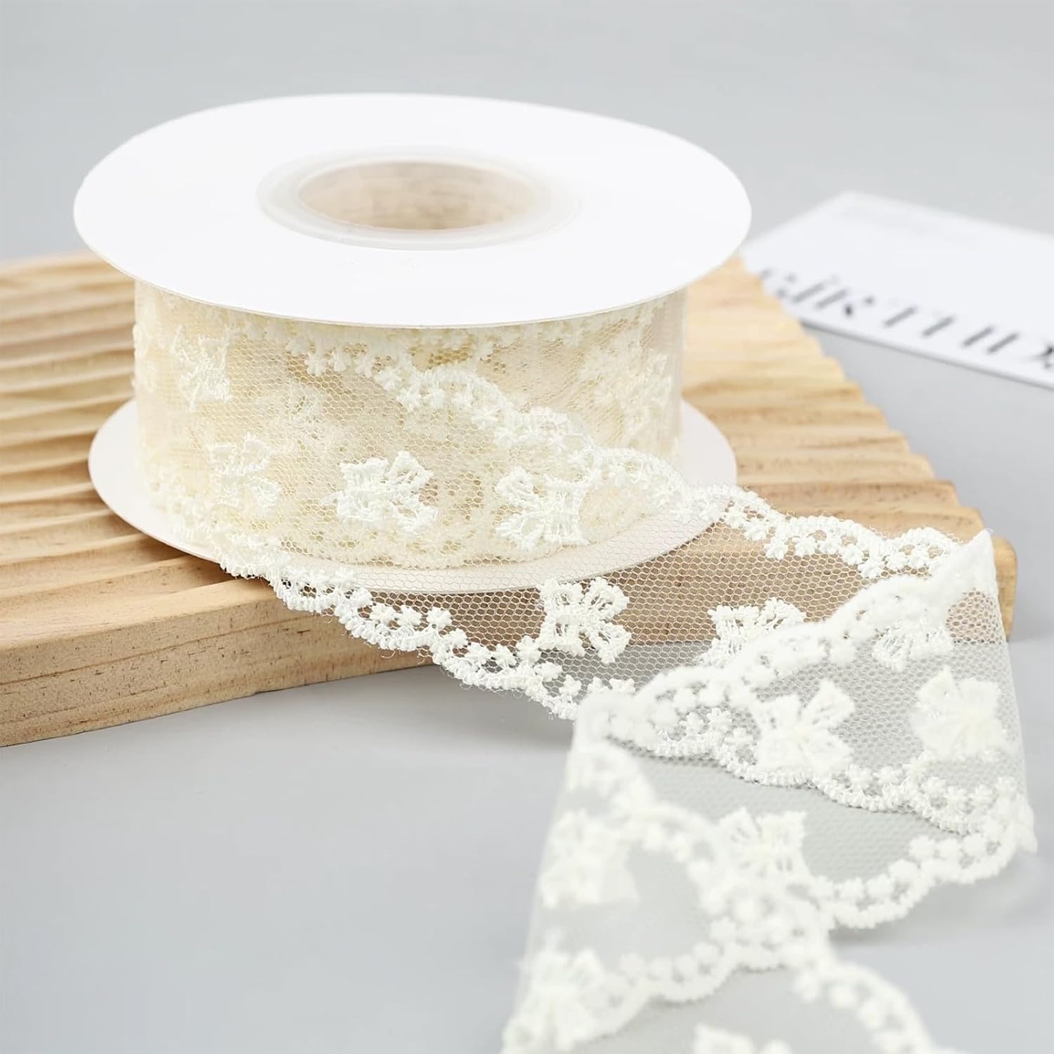 White Lace Border, Sunflower Lace Trim Ribbon, 5-Yard Length, 3.8cm Width White Laces Trims Delicate Crown Ribbons, DIY Bo...