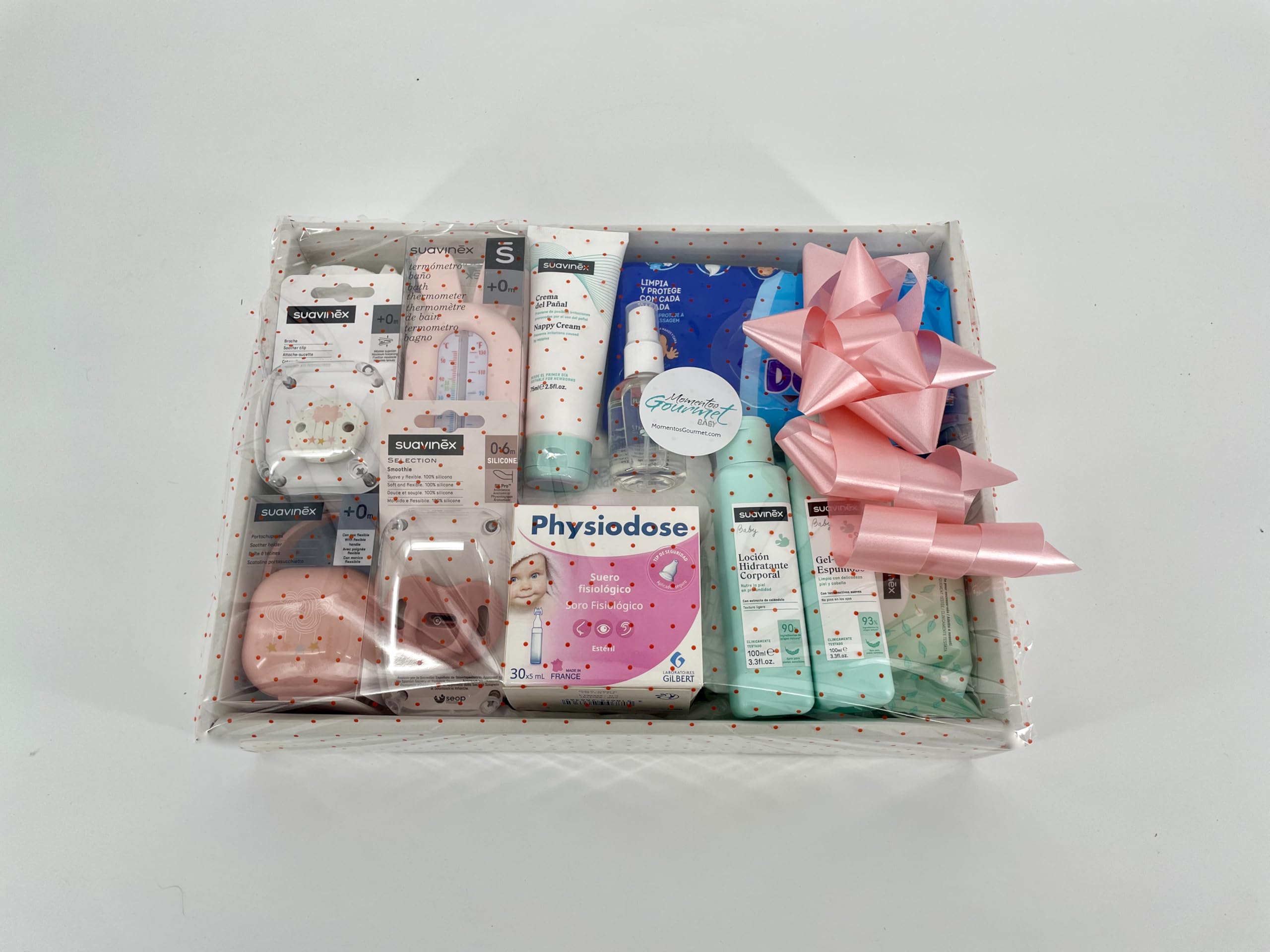 Panier bébé rose | Comprend gel, shampoing, eau de Cologne | Tétine Suavinex, thermomètre, biberon, porte-tétine, broche | 4 couches Taille 2