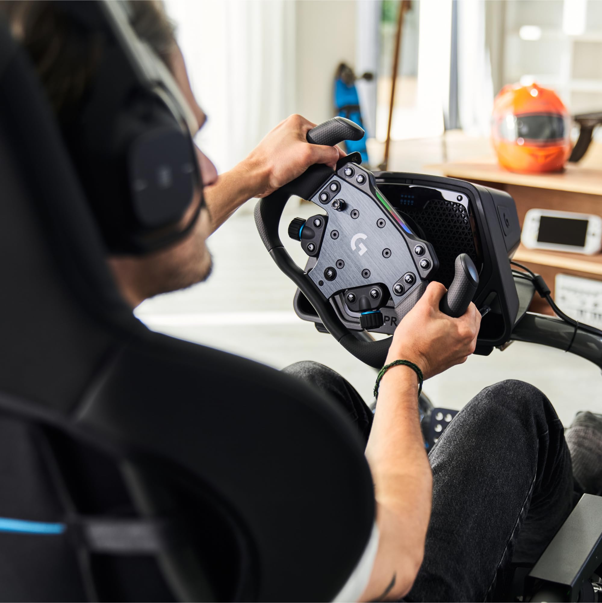 Logitech G RS50 System, setup de volante de simulación de 3 piezas | Base de volante RS50 con accionamiento directo de 8 N⋅m, RS Wheel Hub con 13 botones y RS Track Wheel - PS5/PS4/PC - Negro