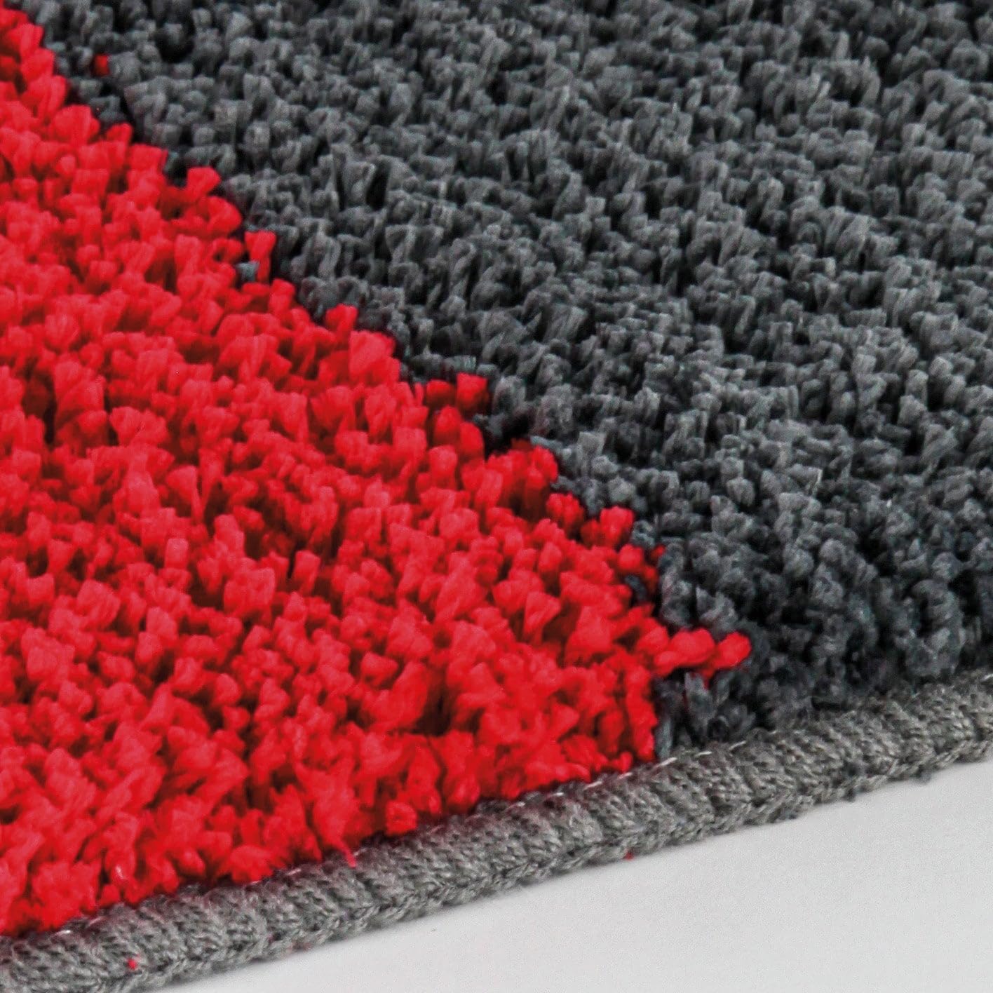 Kleine Wolke Badteppich Dynamic Rubin 70 x 120 cm | OEKO-TEX zertifiziert, rutschhemmende Unterseite, für Fußbodenheizung, maschinenwaschbar, 100% Polyester