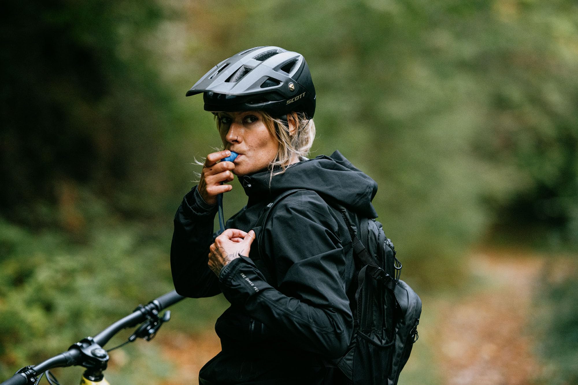 ZEFAL Z Hydro - Sac à Dos Hydratation Vélo - Sac à Dos VTT et Vélo avec Vessie d'Hydratation sans BPA