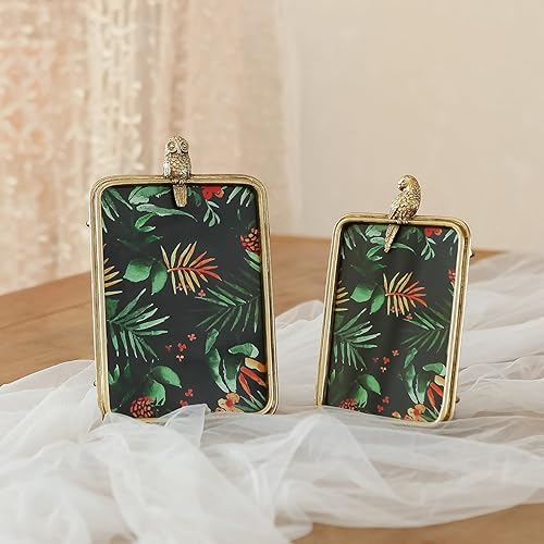 Miniatura 3 de NIKKY HOME Juego de 2 portarretratos dorados de 4 x 6 y 5 x 7 pulgadas con vidrio de alta definición, temática tropical hawaiana con loro de búho,