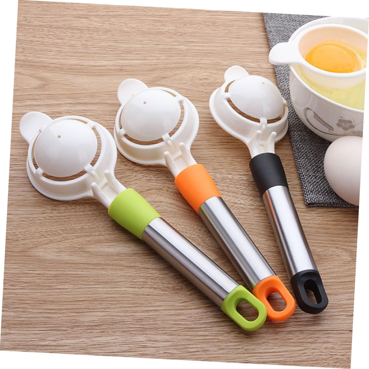 Egg Yolk Separator with Stainless Steel Handle Kitchen Cooking Gadget Lightweight Egg White Divider for Baking and Cooking Space-saving Design Random Color Random Color