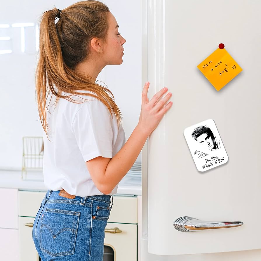 Amazon.com: Desperate Enterprises Elvis - Signature