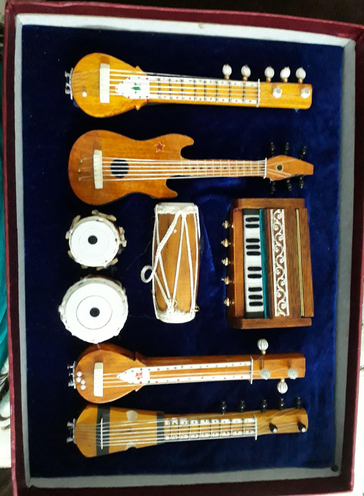 Univ Decorative Hand Made Miniature Musical Instruments Set For Diwali ...