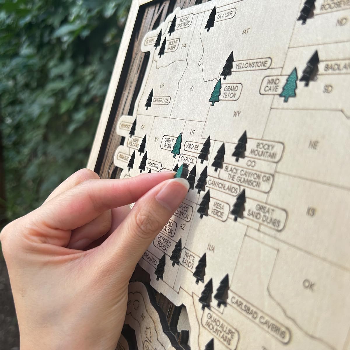 Personalized Wooden US National Parks Travel Map – National Park Tracker & Checklist Wall Art, Rustic Wood Home Decor, Bucket List Gift for Dad Mom Travelers