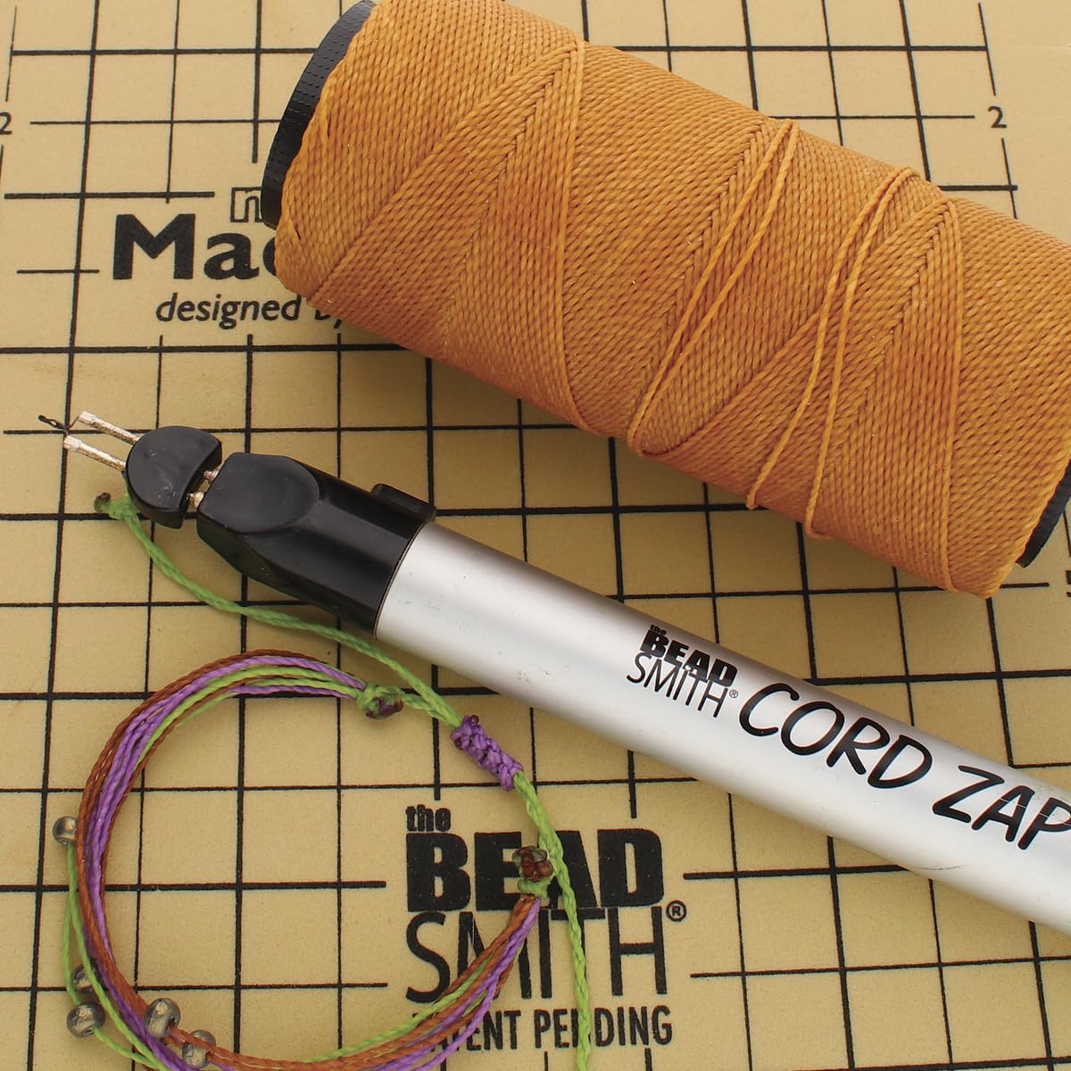 The Beadsmith Knot It woskowany sznurek poliestrowy, średnica 1 mm, szpula 144 m (144 m) (migdałowy)
