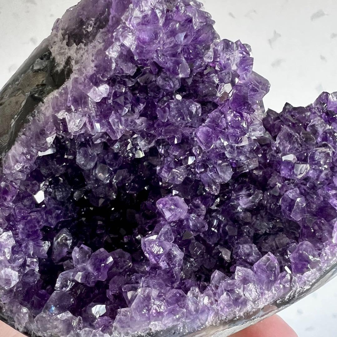 最高級アメジストクラスター7 凸凹感が素敵です濃い色原石ウルグアイ産