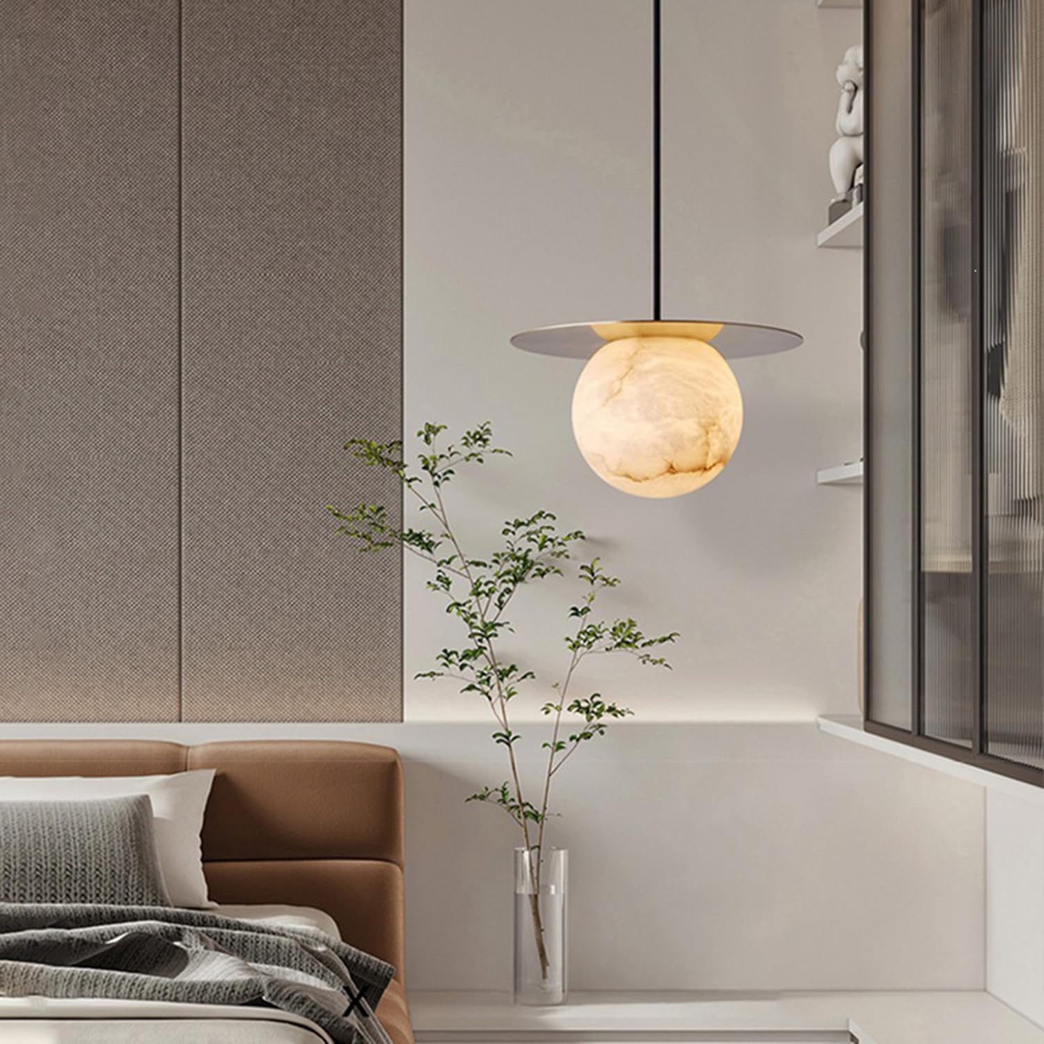 Lampadario in marmo naturale con paralume in pietra sferica