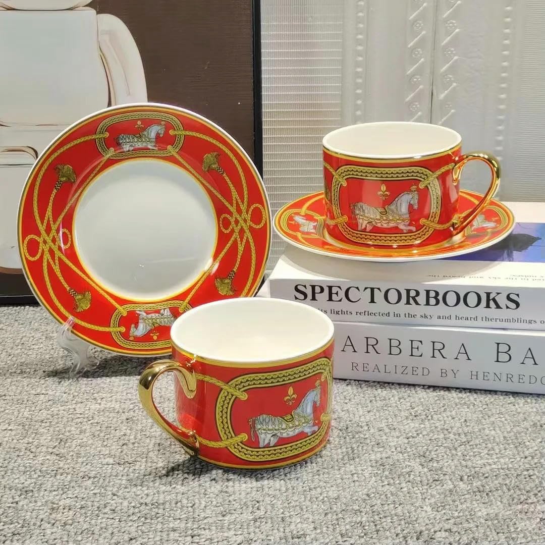2 SZT/ZESTAW Luksusowe Filiżanki do Herbaty Drobiazgowa Porcelana Kościana Złota Rękojeść Królewska Porcelana Zestaw na Herbatę Espresso Żeliwne Filiżanki do Herbaty