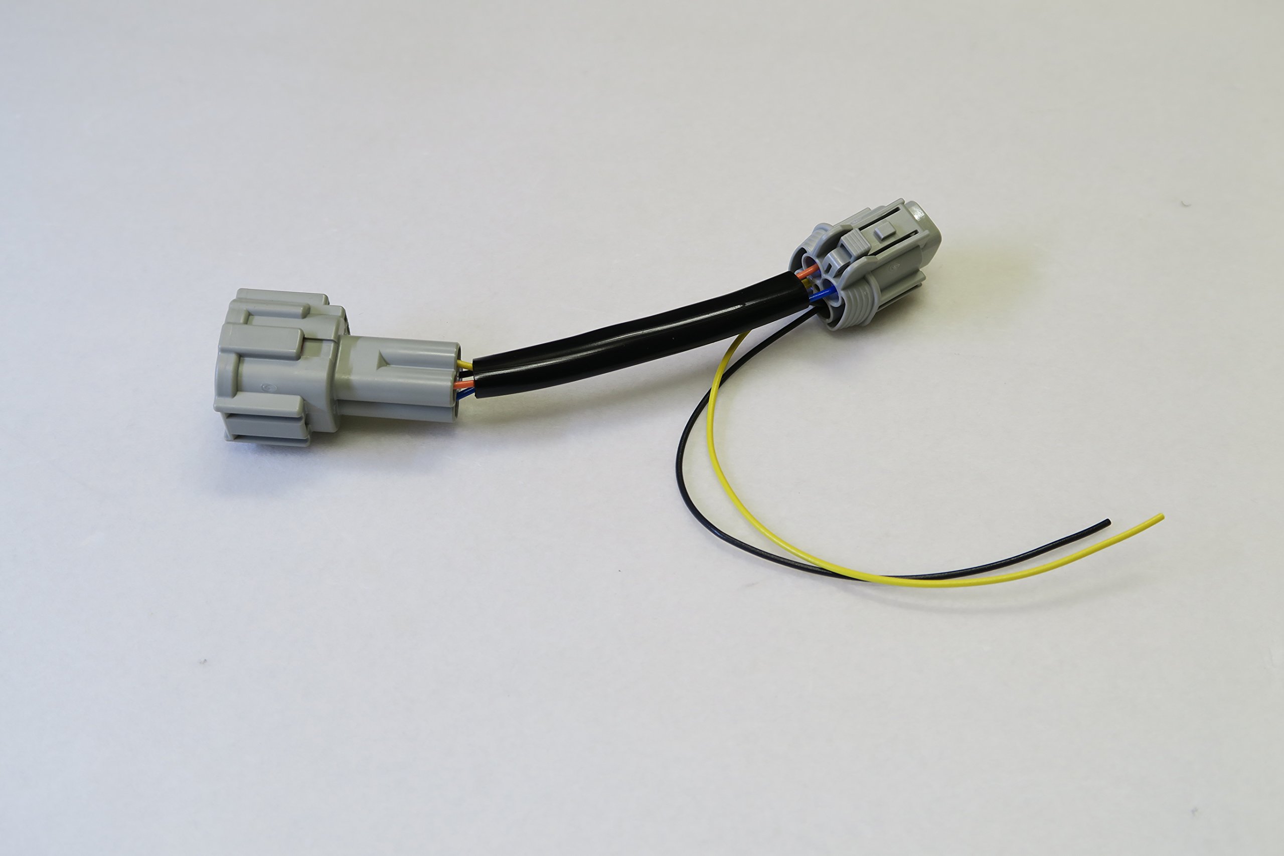 Amazon.co.jp: E52 エルグランド ロアテール電源取り出しハーネス : 車