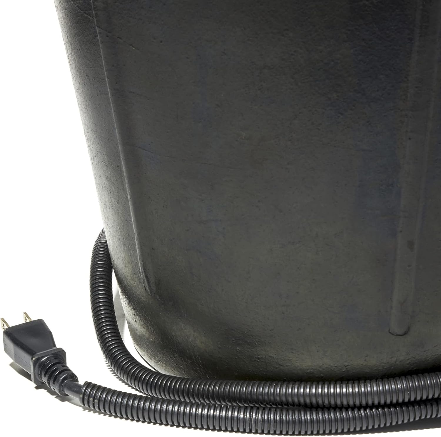 Farm Innovators FB-15R 4.5 Gallon Rubber 90 Watt Heated Bucket w/Built in Thermostat to Resist Cold (2 Pack)