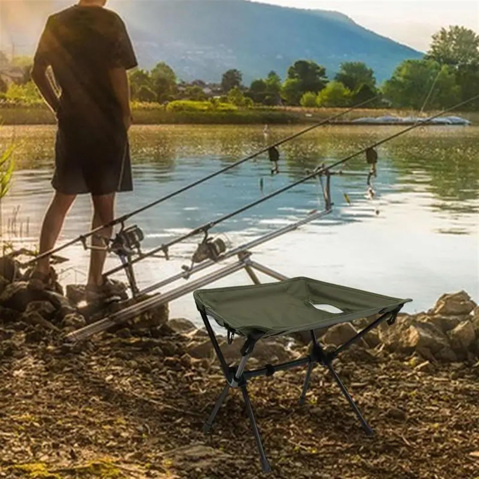 Silla de Pesca Taburete de Camping, Silla Plegable portátil for Acampar, Mini Silla de Pesca con Forma de Luna, Taburete for mochilero con pies Antideslizantes, Accesorio for Acampar(Green)