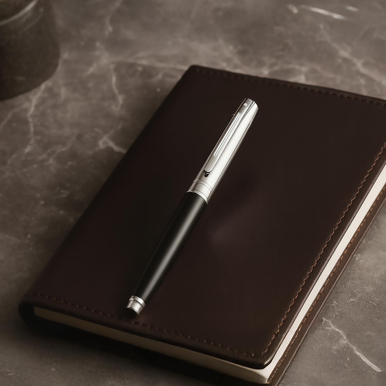 Sheaffer 9325-0F Füllhalter 300 mit Gold Tone Trim, glänzend schwarz