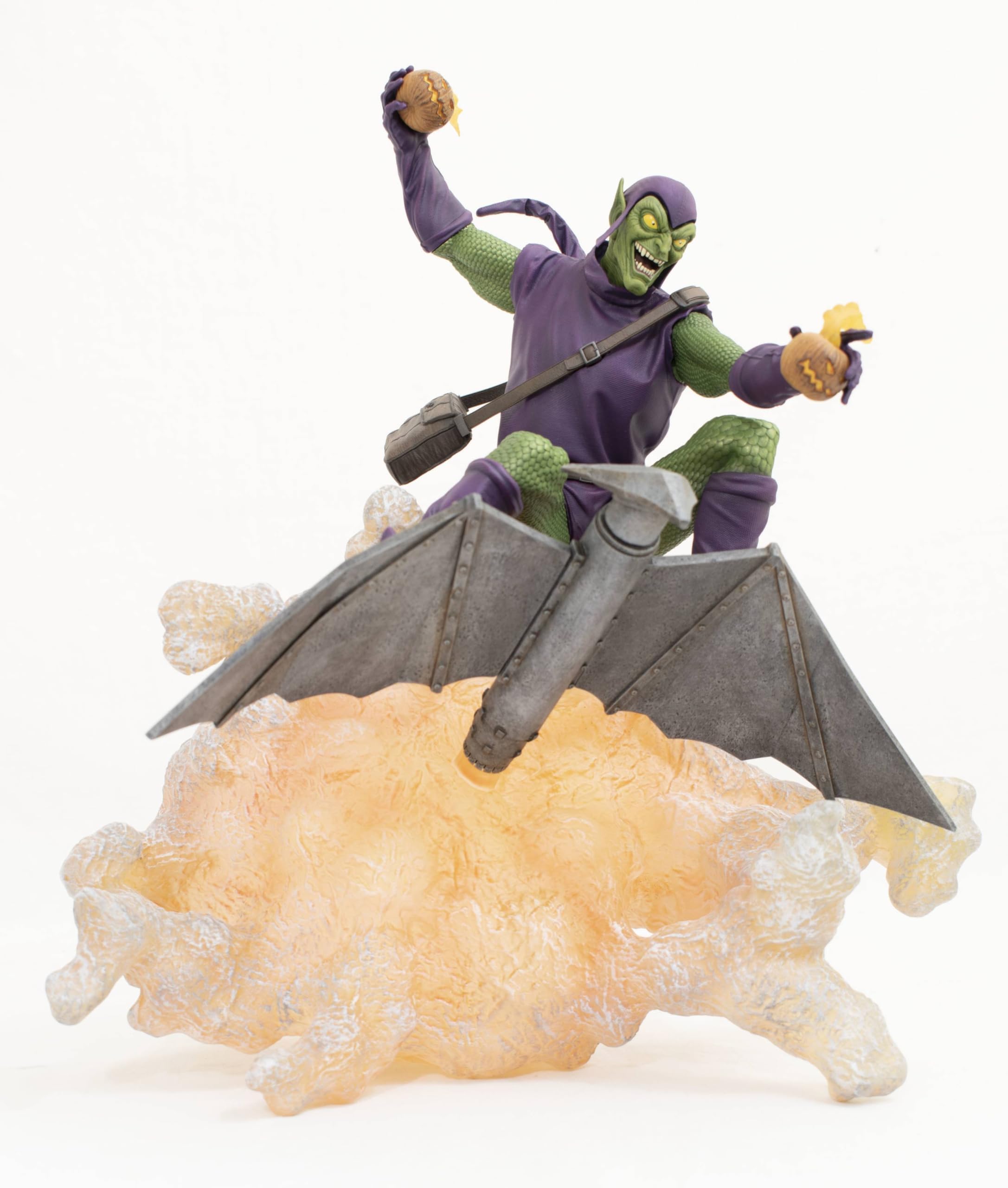 DIAMOND SELECT TOYS Marvel Gallery: Green Goblin Deluxe PVC Statue Multicolor JAN221991