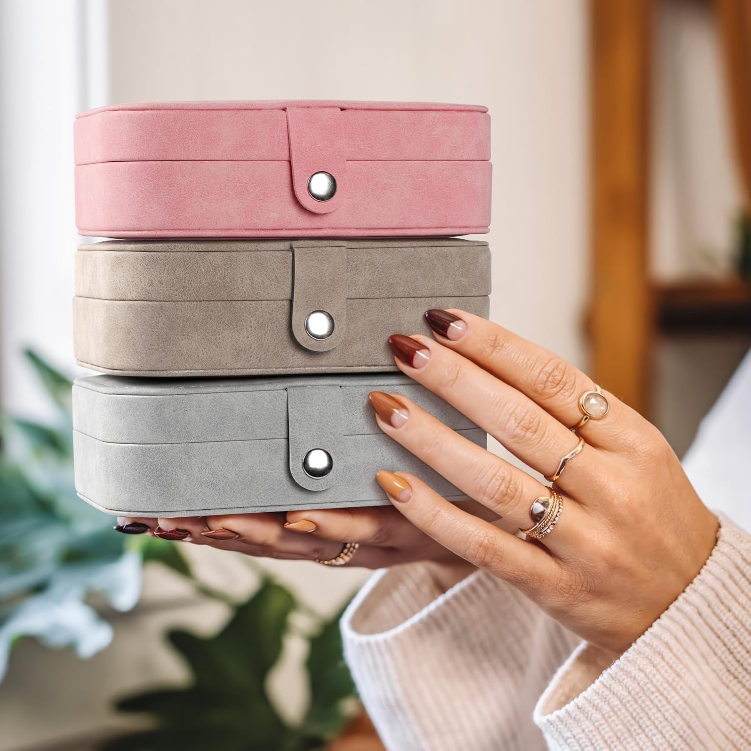 SLOZO Travel Jewelry Box, Small Jewelry Organizer Boxes for Women Girls, Travel Jewelry Case Portable Jewelry Storage for Earrings, Ring, Necklaces, Bracelets - Brown