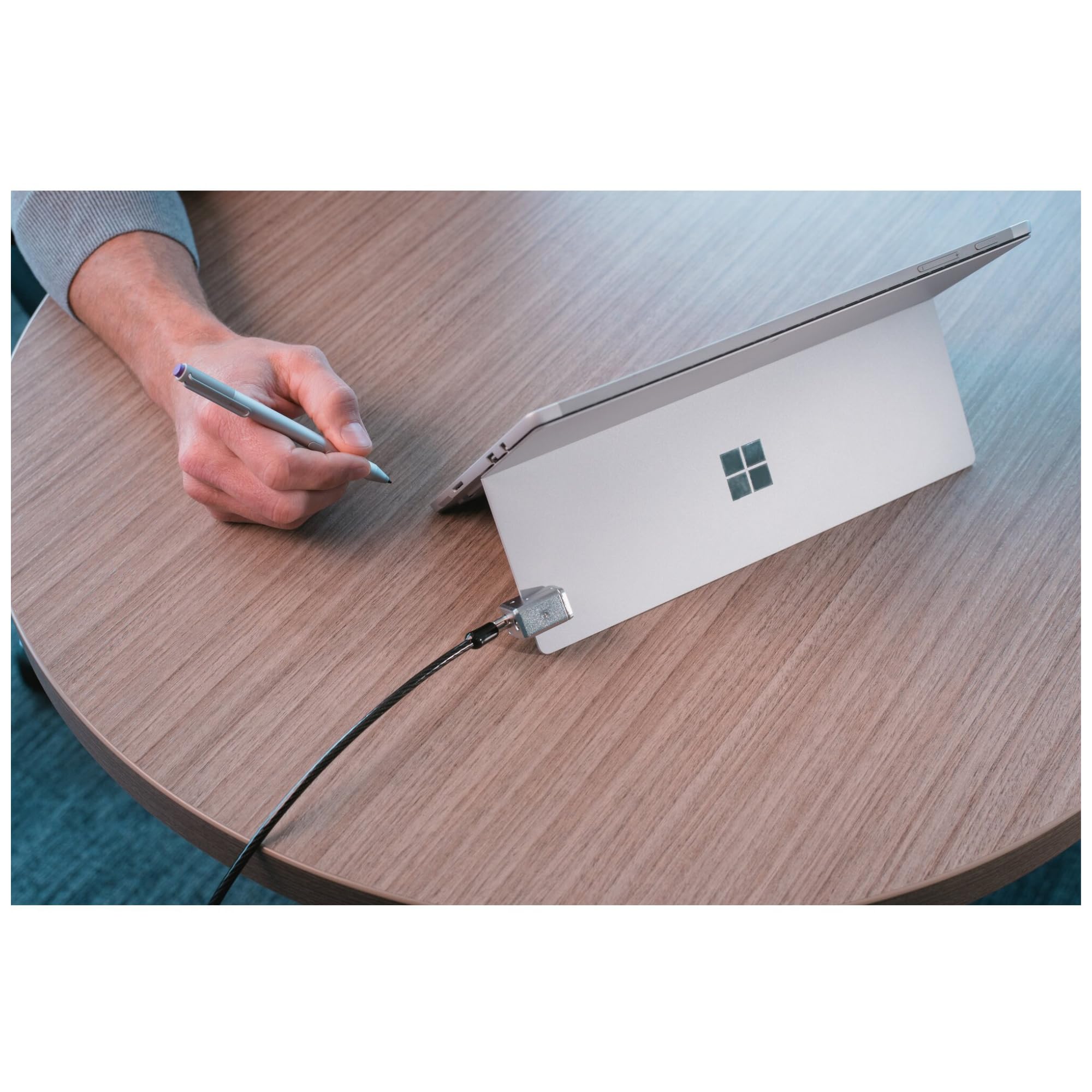 Kensington Câble de Sécurité Antivol à Clé pour Microsoft Surface Pro & Surface Go, Anti-Crochetage, 1,8 m Acier au Carbone