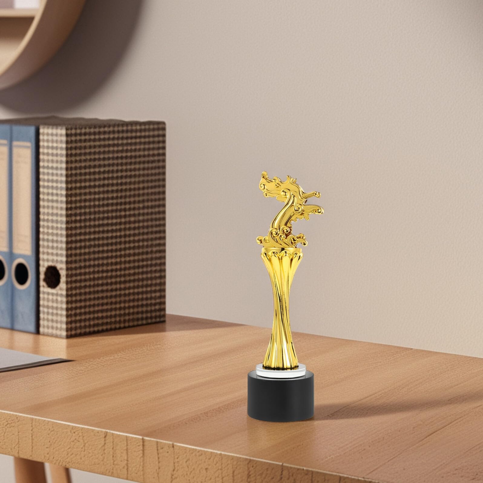 Toyvian Drachenboot Trophäe aus Resin und Kristall Eleganter Siegerpokal mit Einzigartigem Design Langlebiger Team Preis für Schüler und Partydekoration