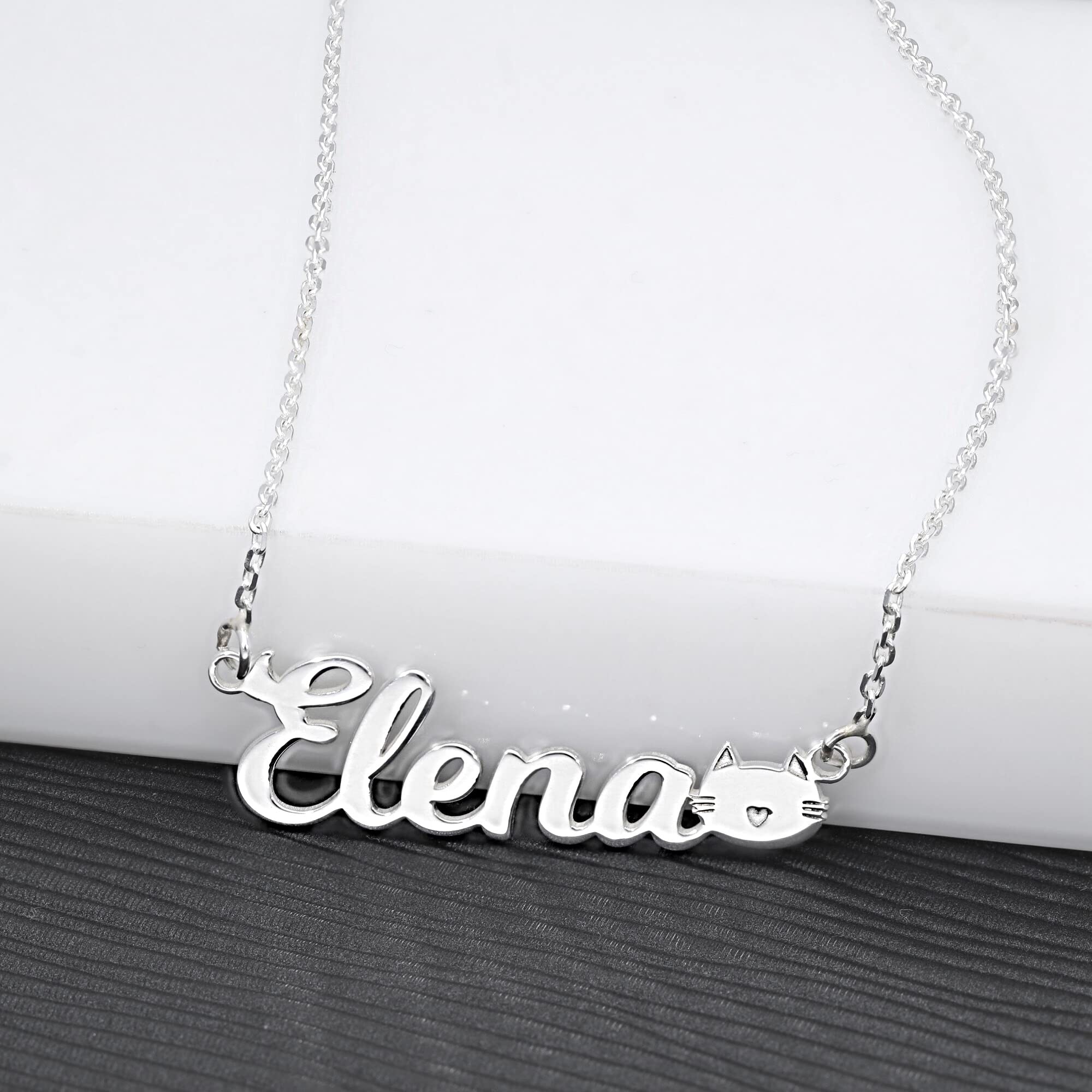 Colgante Personalizado con Nombre - Plata de Ley 925/1000 para Mujer – Collar Artesanal con Cadena Ajustable - Hecho en España (Modelo Cat, Plata de Ley)
