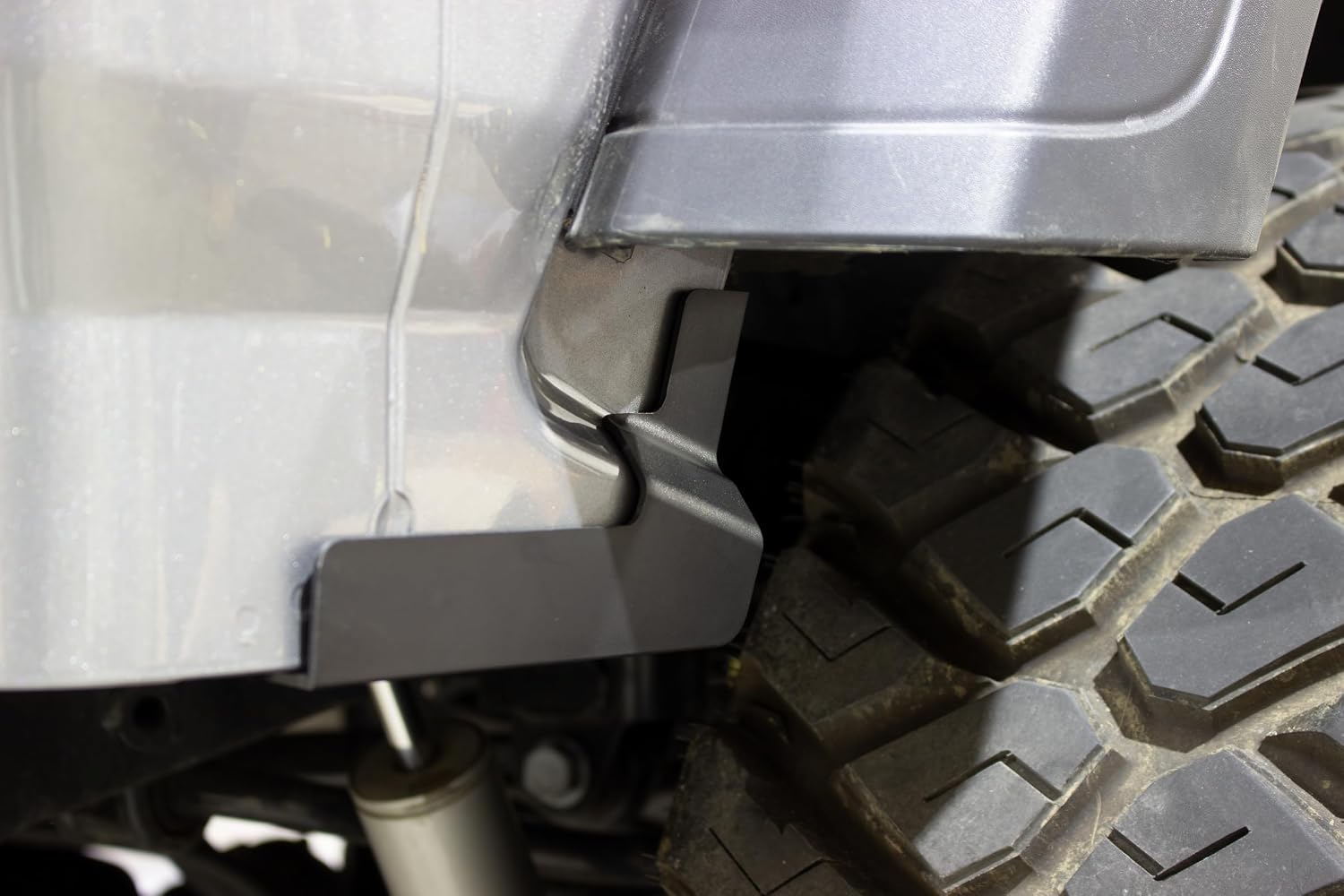 Automotive Fishbone Offroad FB13138: Molded Rear Fender Chip Guard - Pair