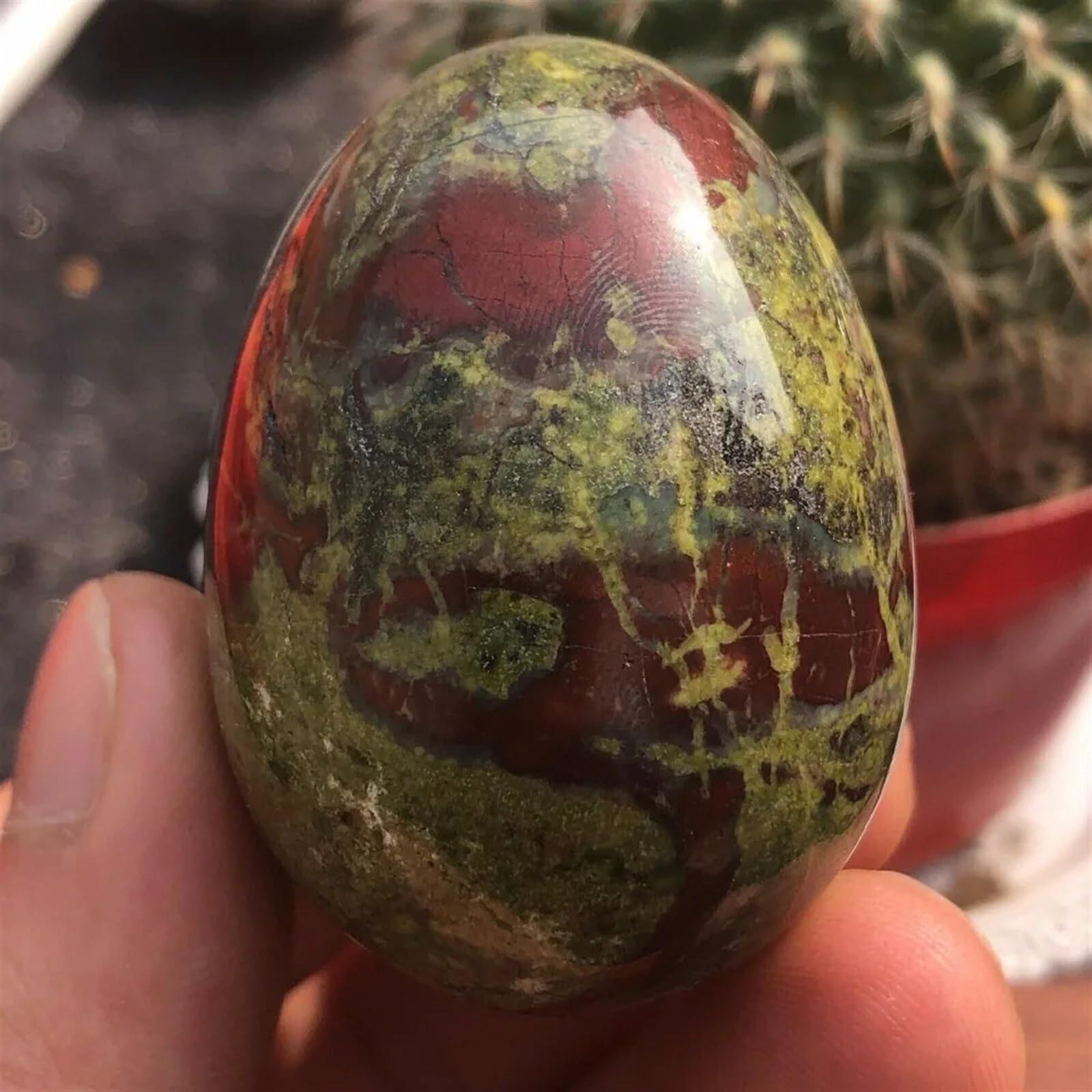 DPURPIWADY Beautiful The Dragon Blood Stone Crystal Egg Collection